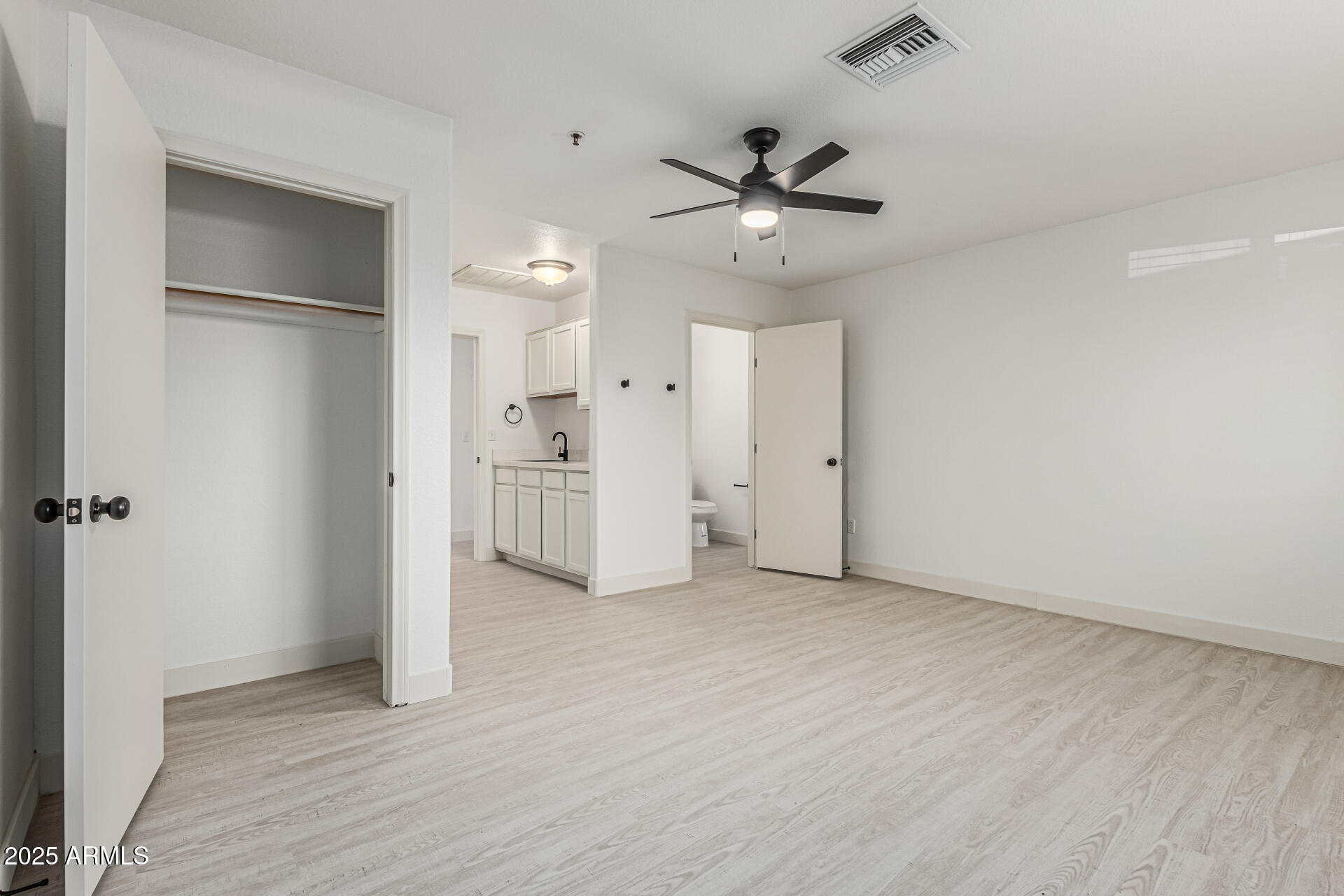 1314 E ORANGE Street