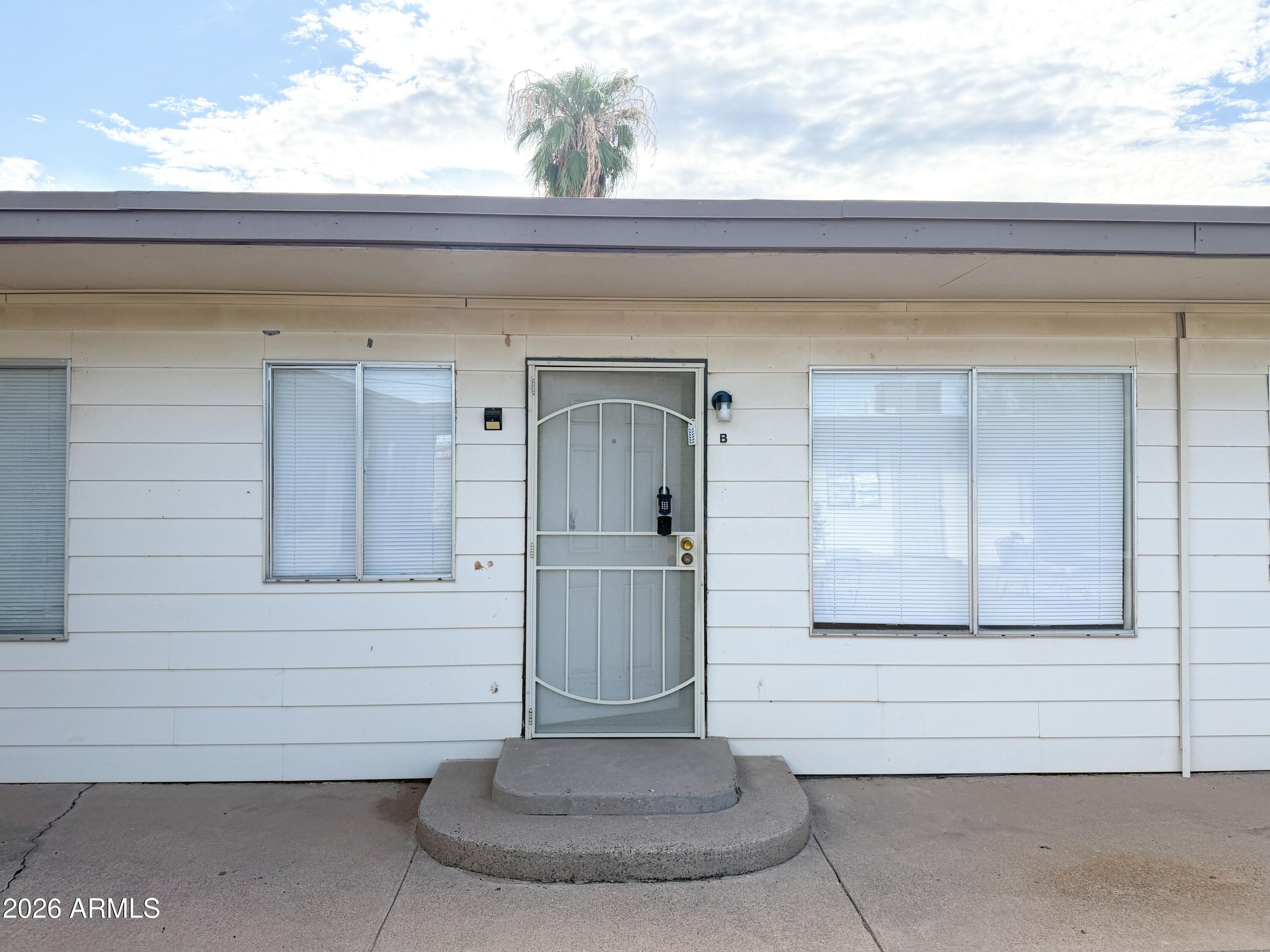 1211 W Apache Trail Apt B