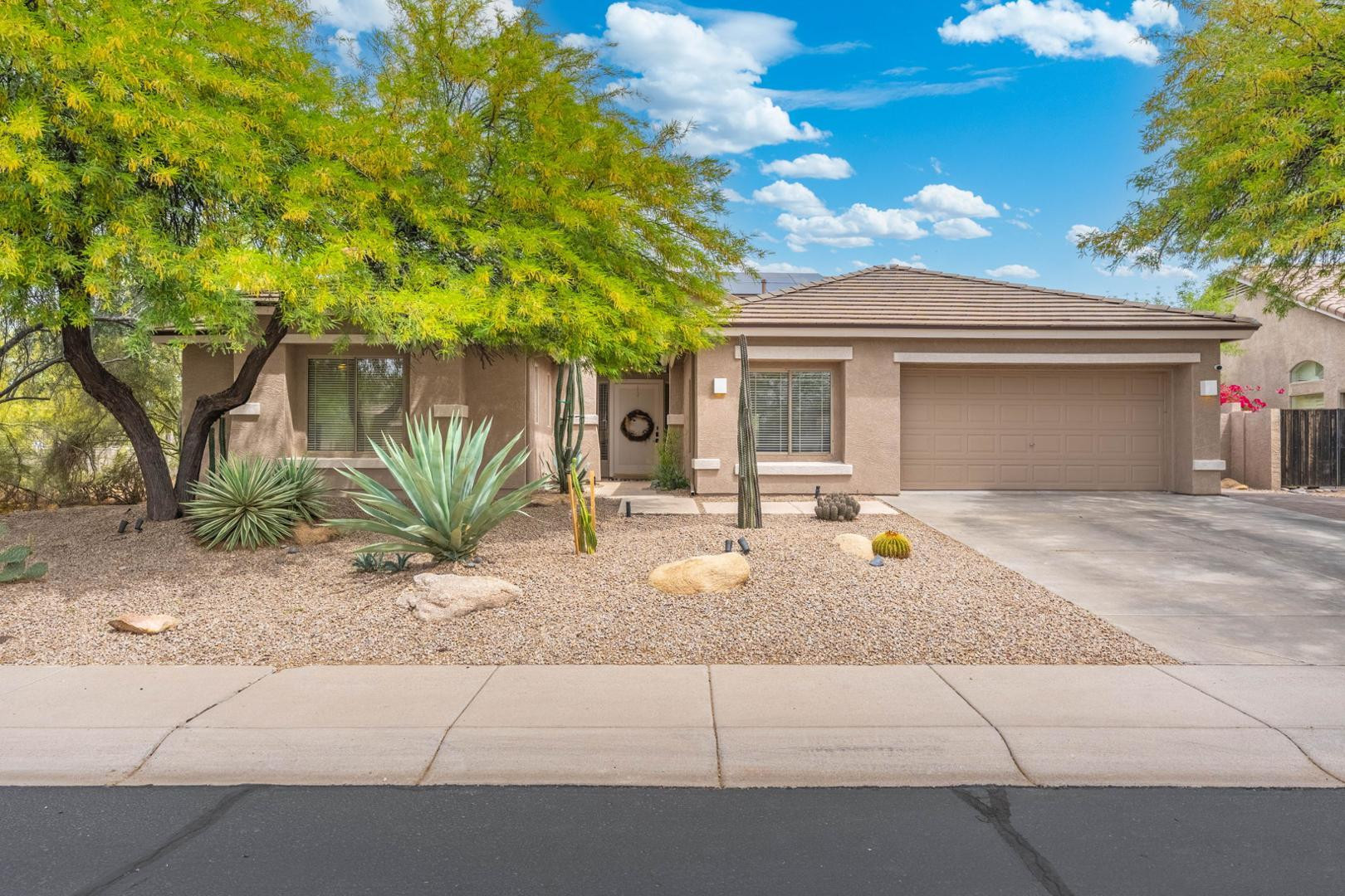 5404 E Lonesome Trail