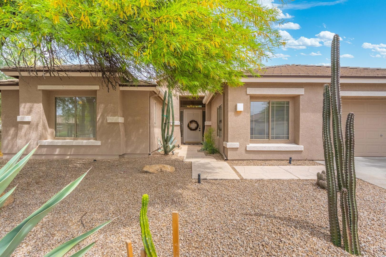 5404 E Lonesome Trail