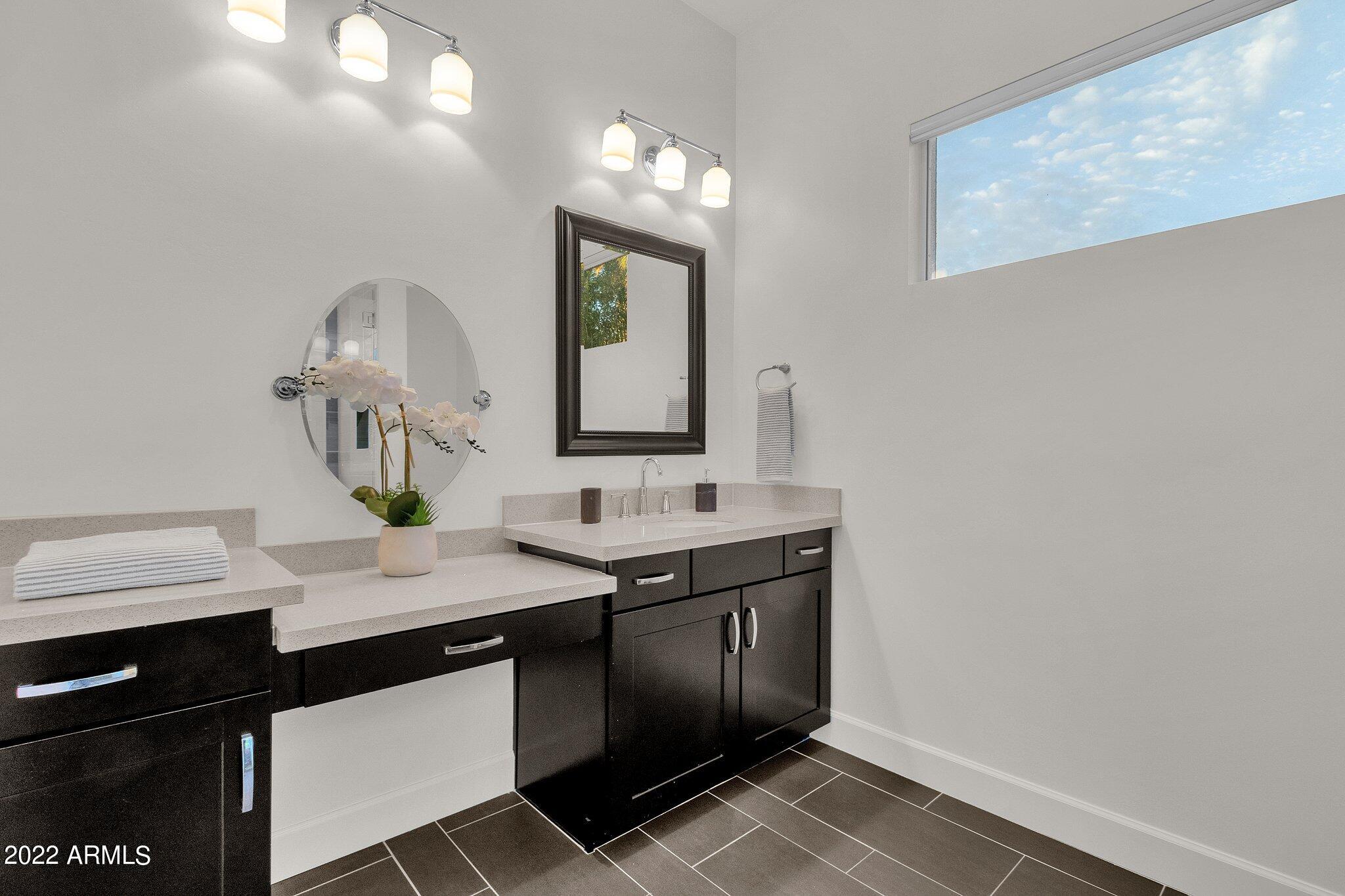CAMELBACK SIERRA - Residential