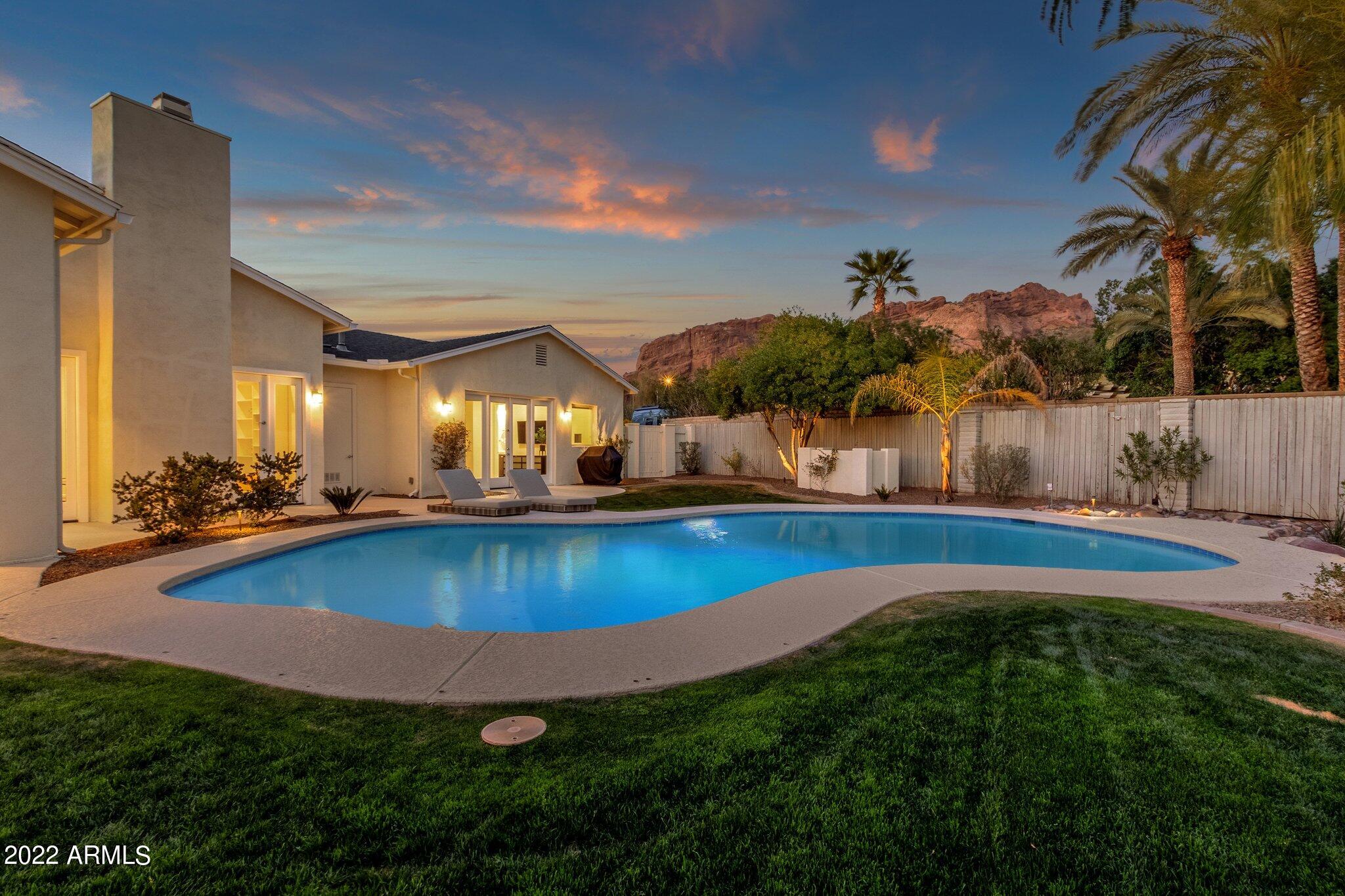 CAMELBACK SIERRA - Residential