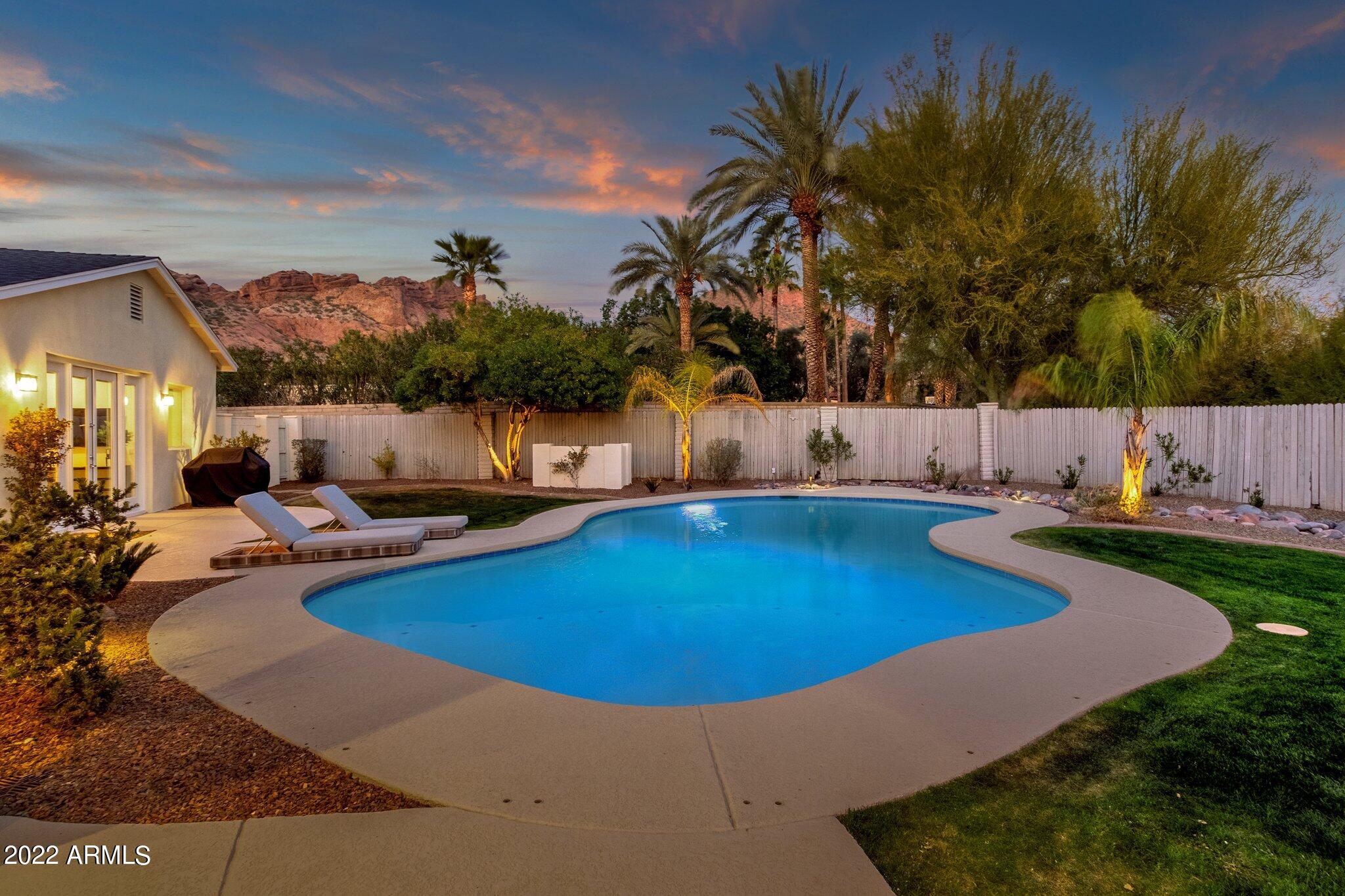 CAMELBACK SIERRA - Residential