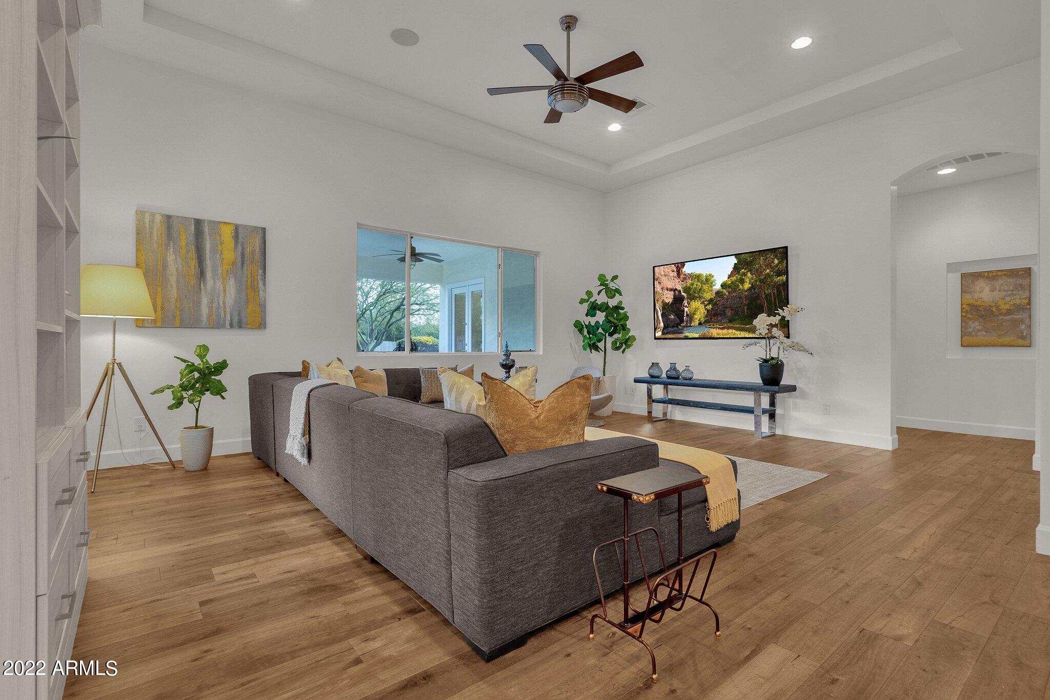 CAMELBACK SIERRA - Residential