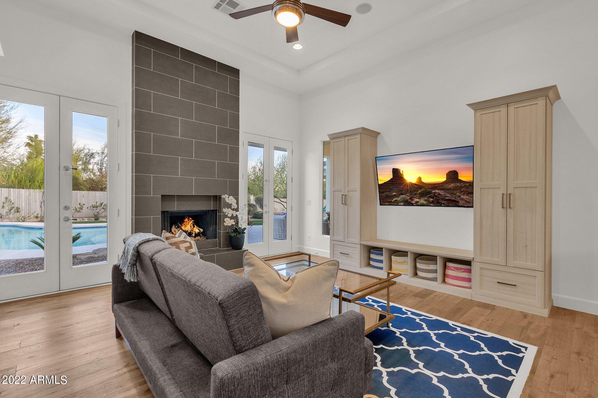 CAMELBACK SIERRA - Residential