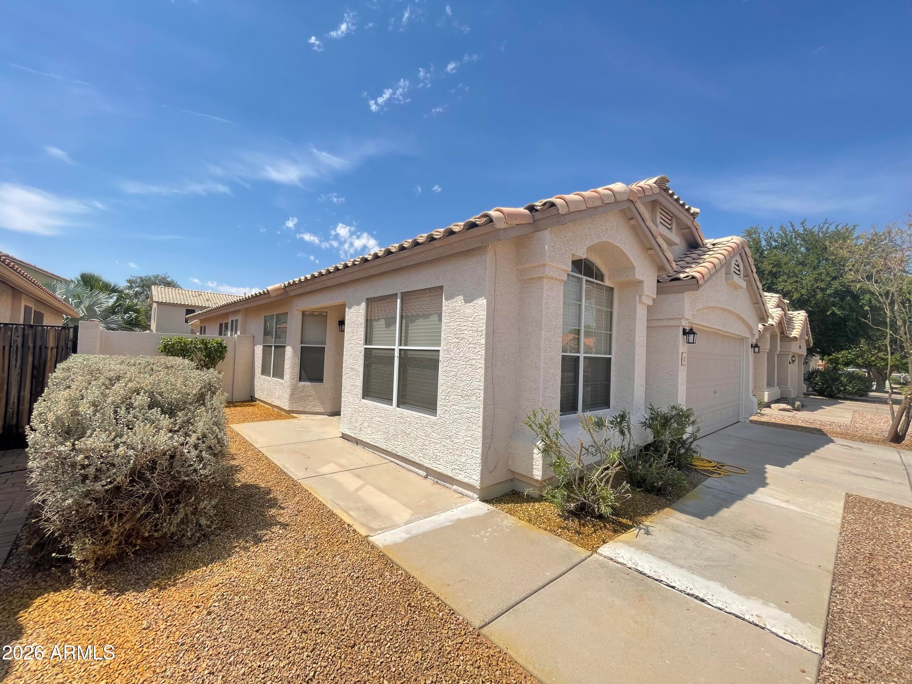 1113 W SPARROW Drive