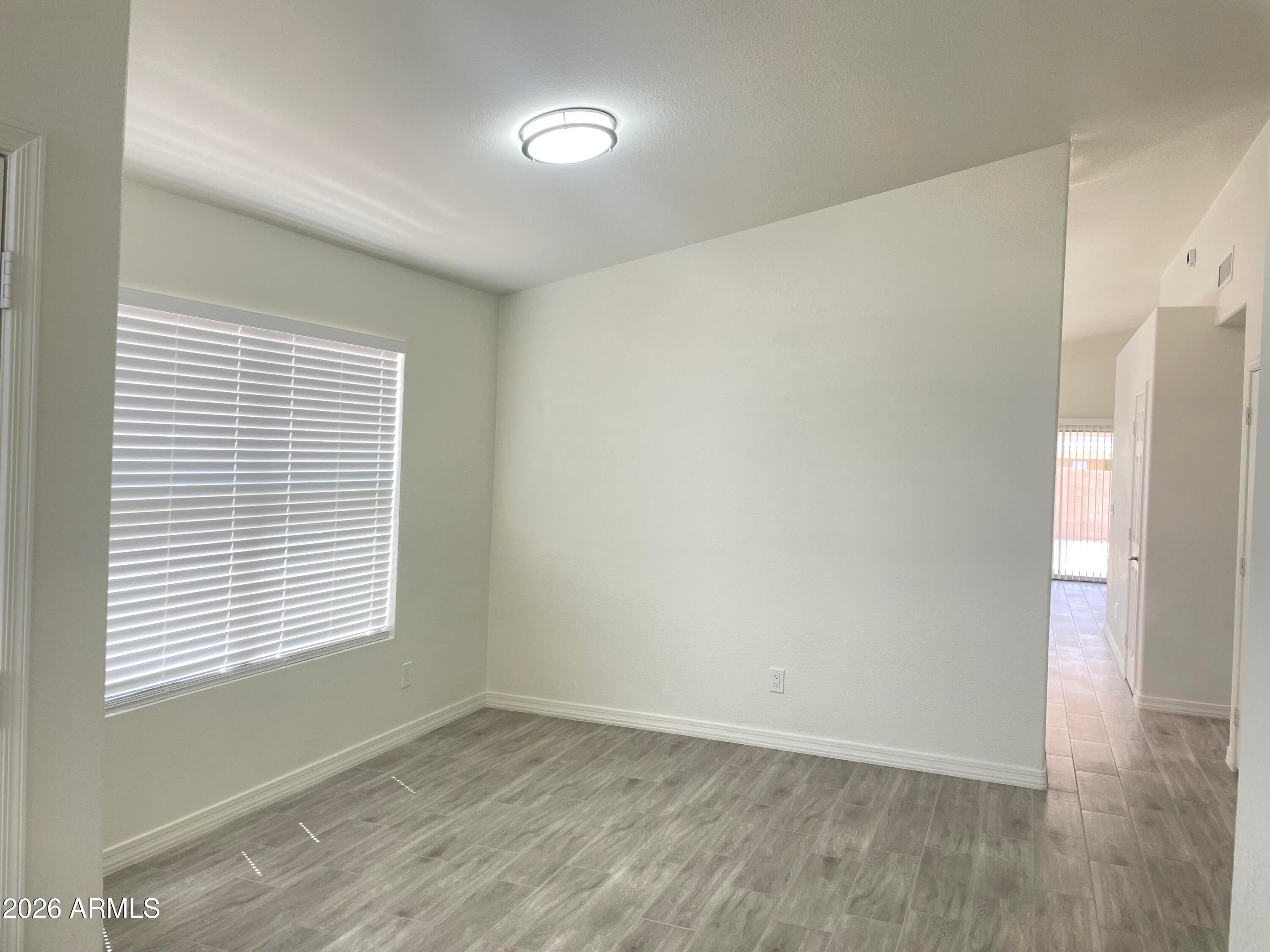 1113 W SPARROW Drive