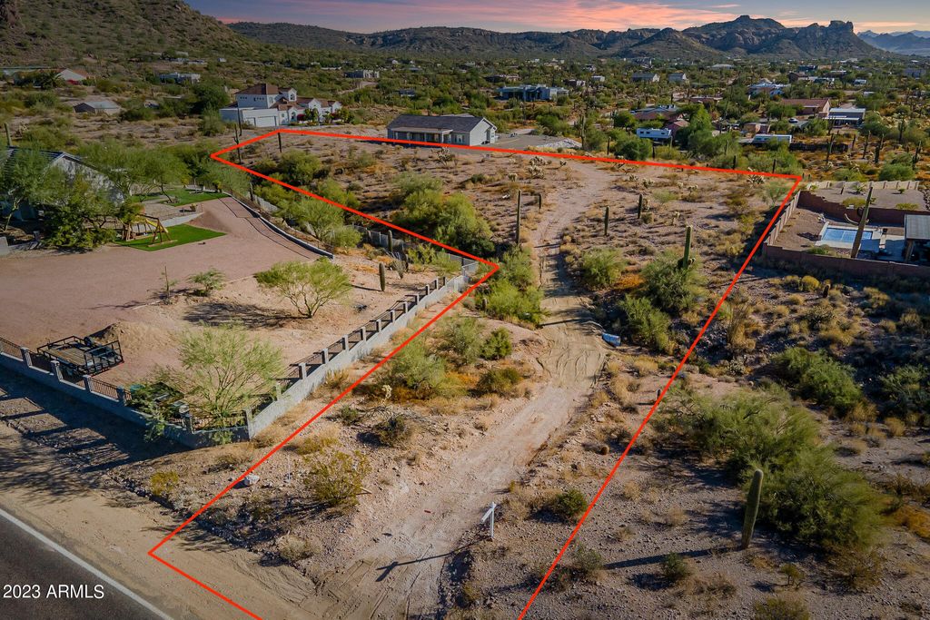 Photo of 0 N Idaho Road #--, Apache Junction, AZ 85119 (MLS # 6912315)