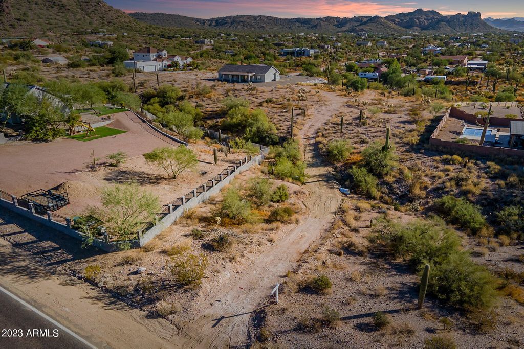 Photo of 0 N Idaho Road #--, Apache Junction, AZ 85119 (MLS # 6912315)