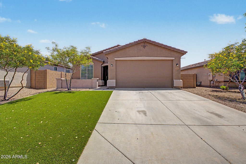 Photo of 2513 W Arroyo Way, San Tan Valley, AZ 85144 (MLS # 7059909)