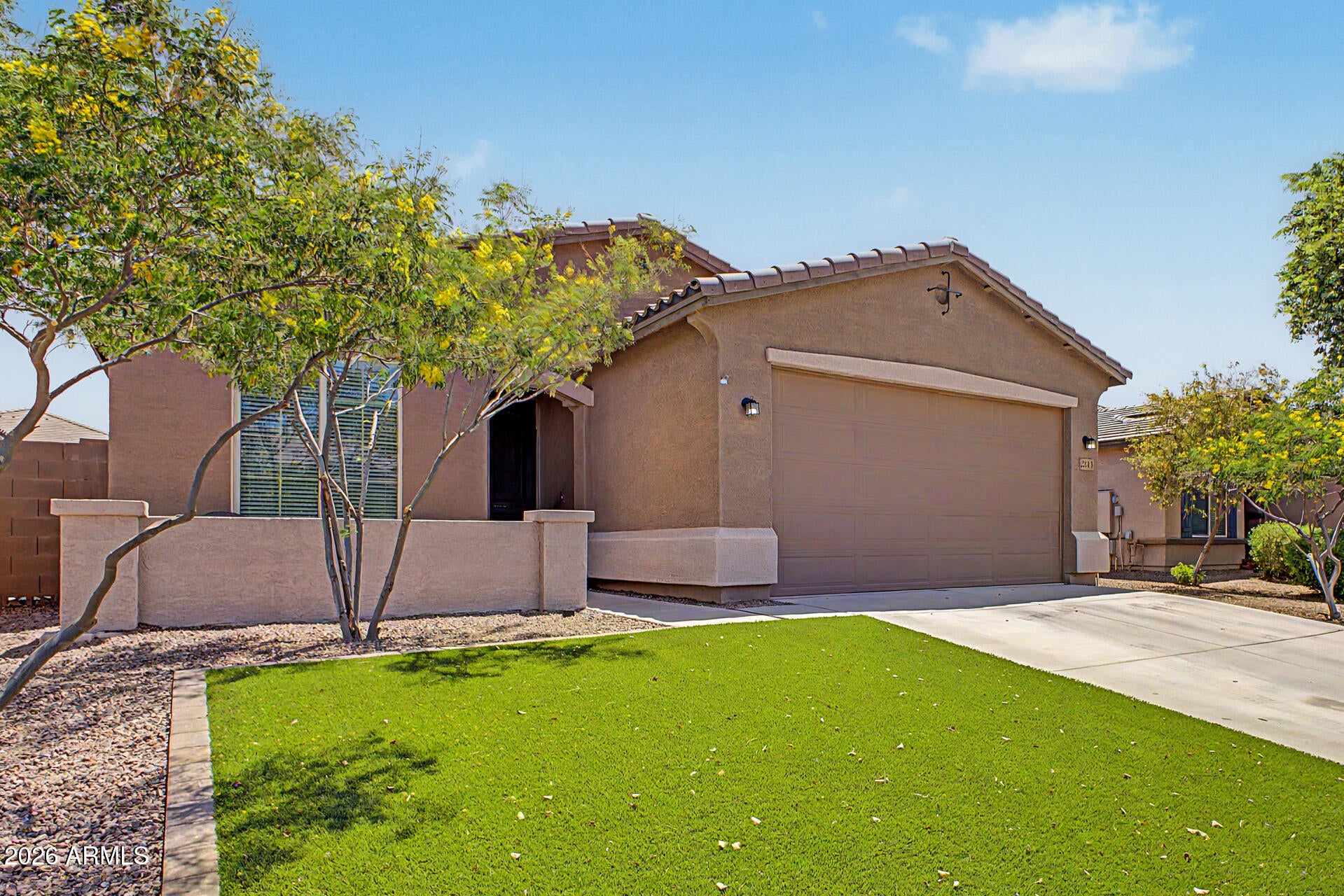2513 W ARROYO Way