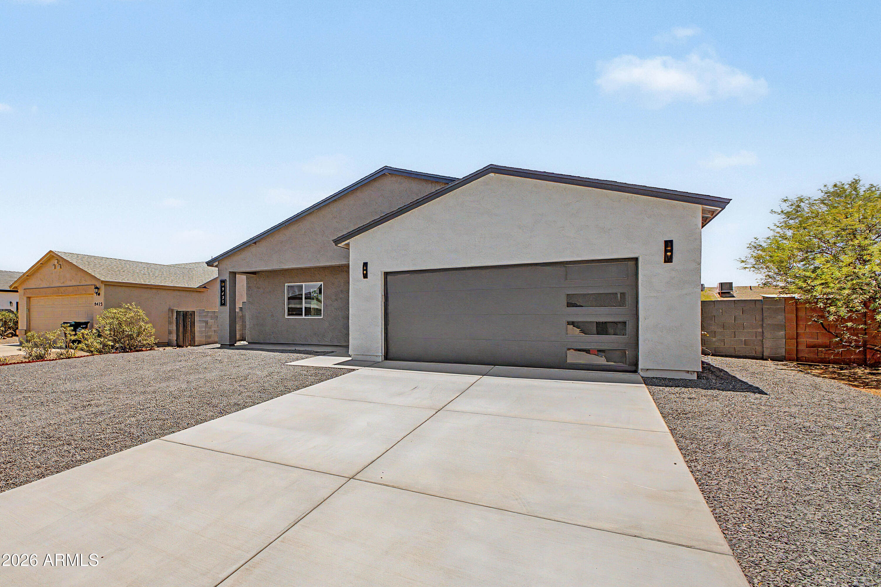 9435 W CONCORDIA Drive