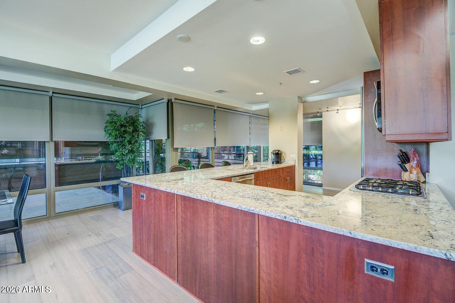 7157 E RANCHO VISTA Drive 2001