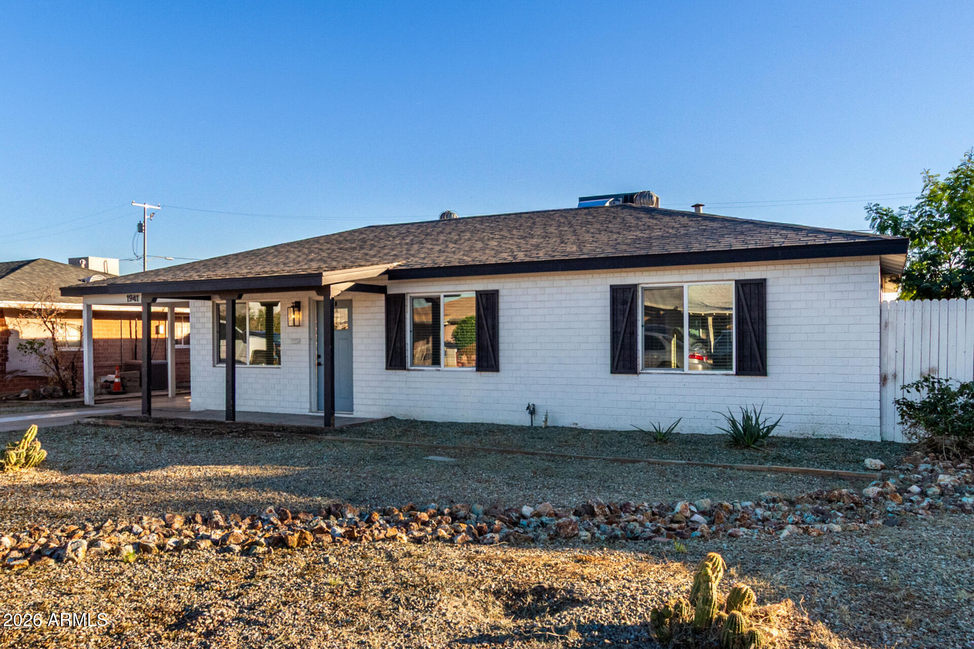 1941 W Mitchell Drive