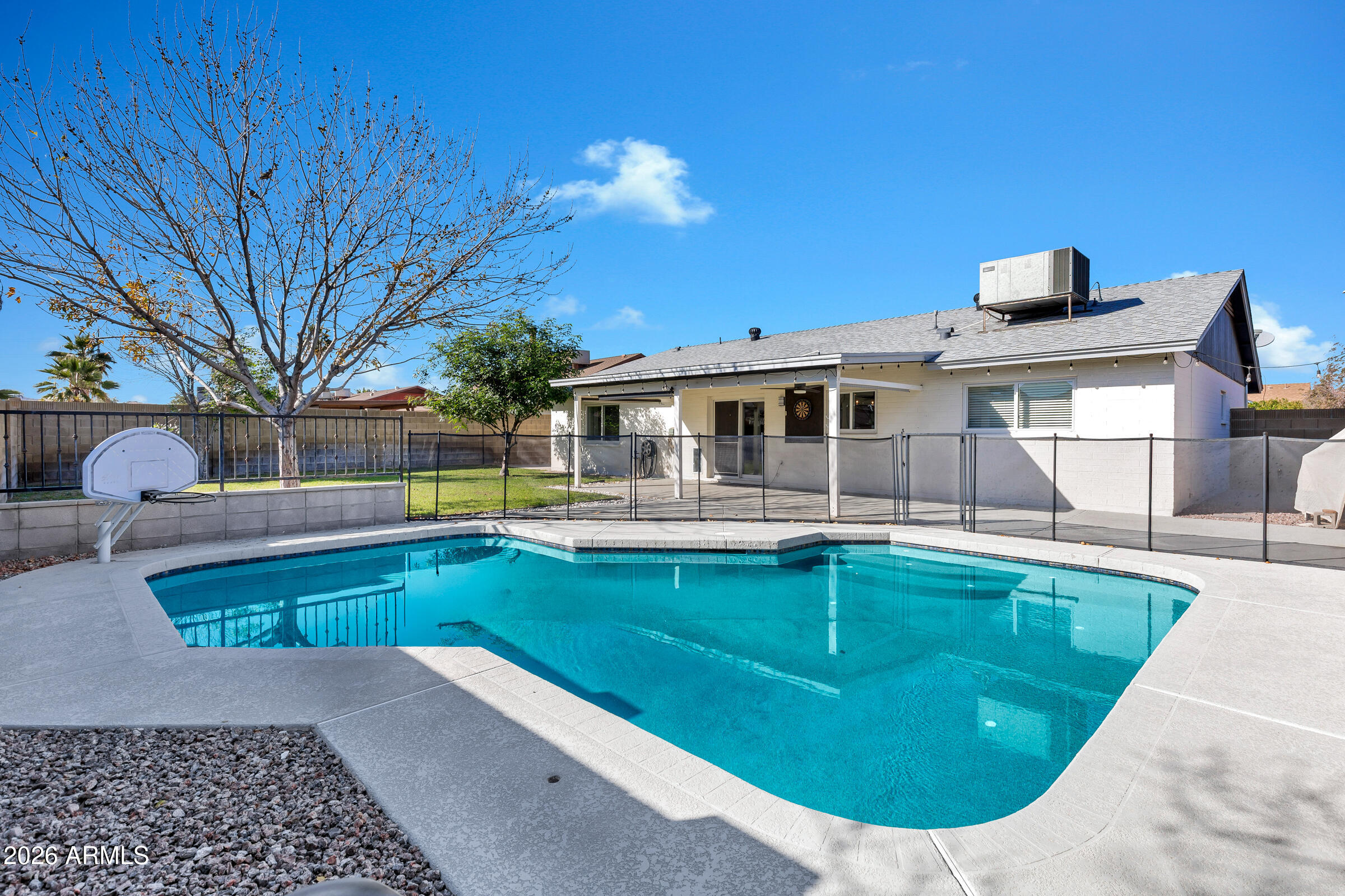 905 W BELL DE MAR Drive