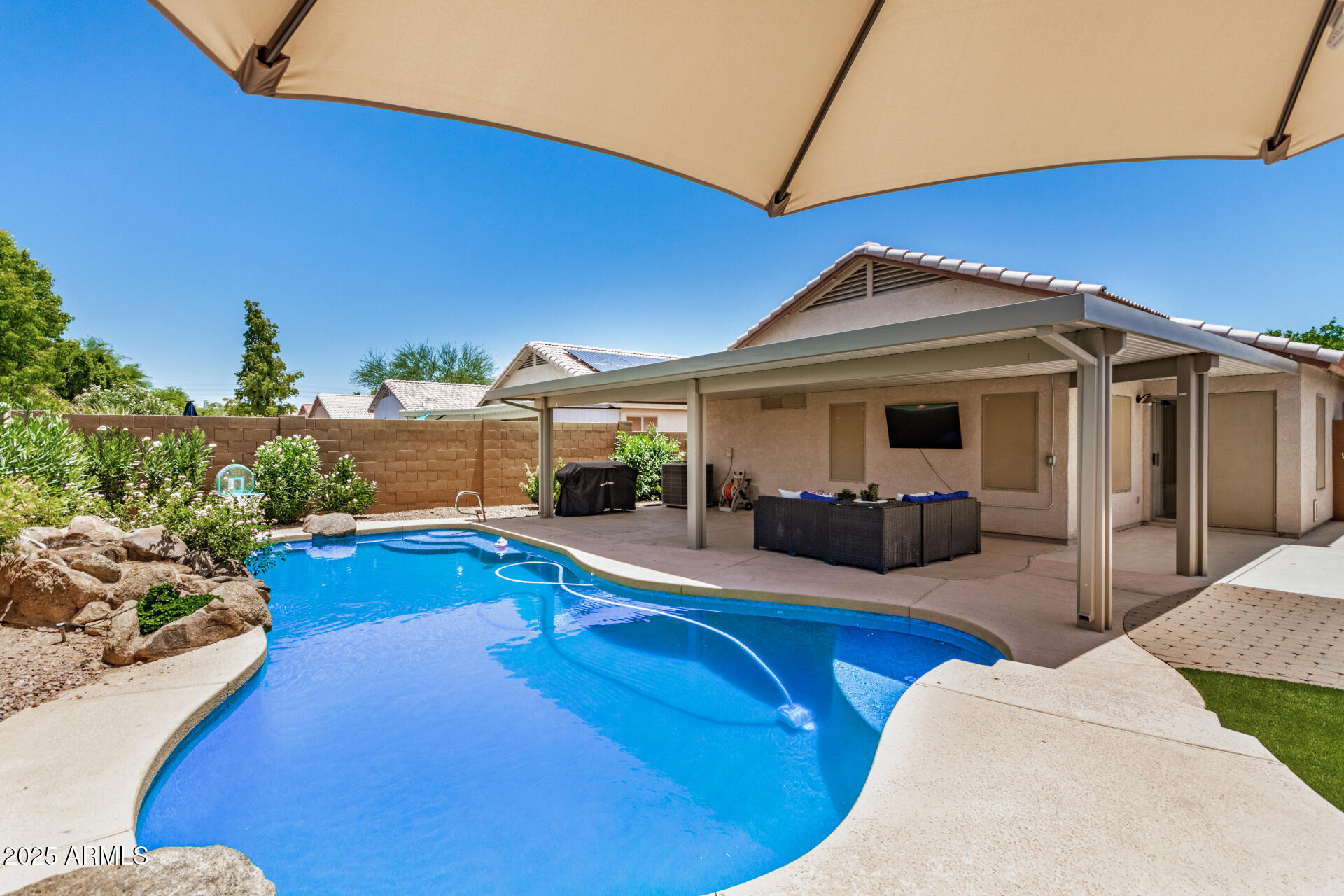 13216 W DESERT Lane