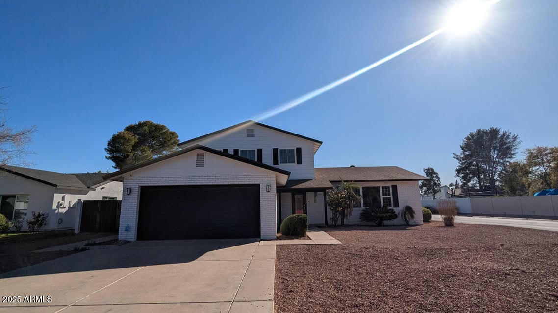 5101 E WINCHCOMB Drive