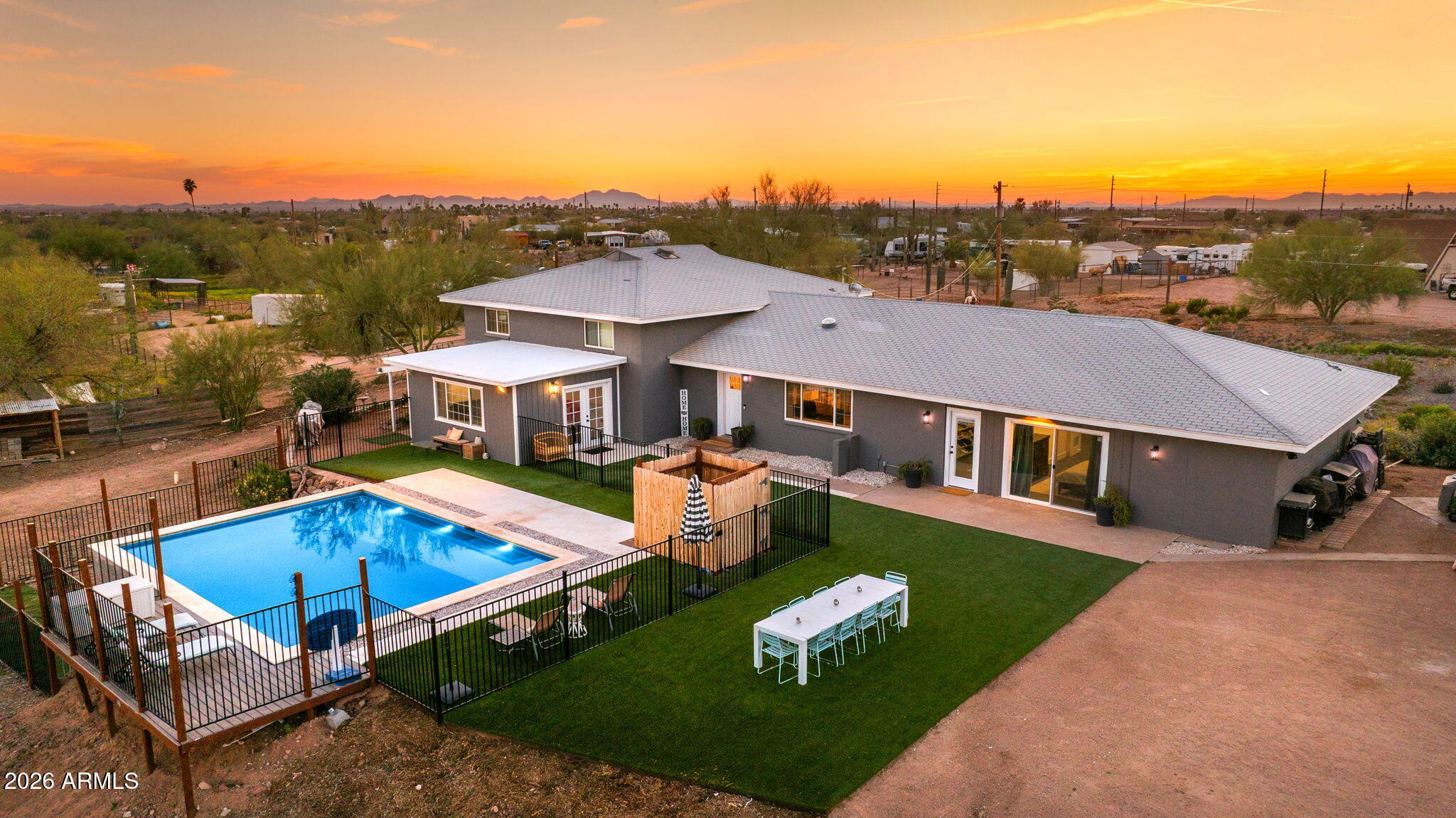 1927 E Superstition Boulevard