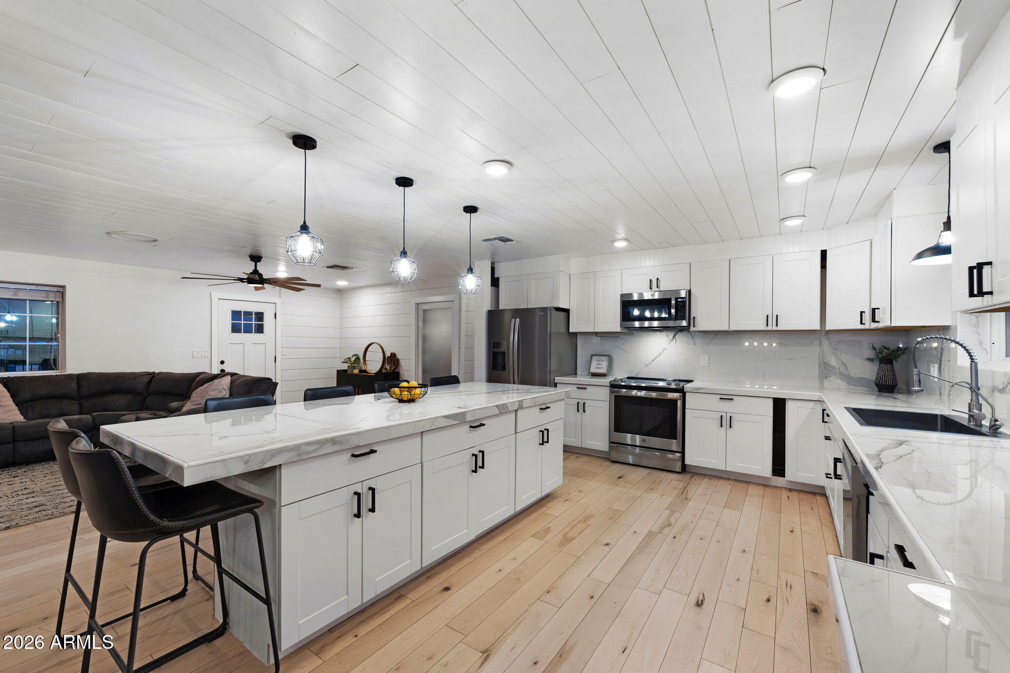 1927 E Superstition Boulevard