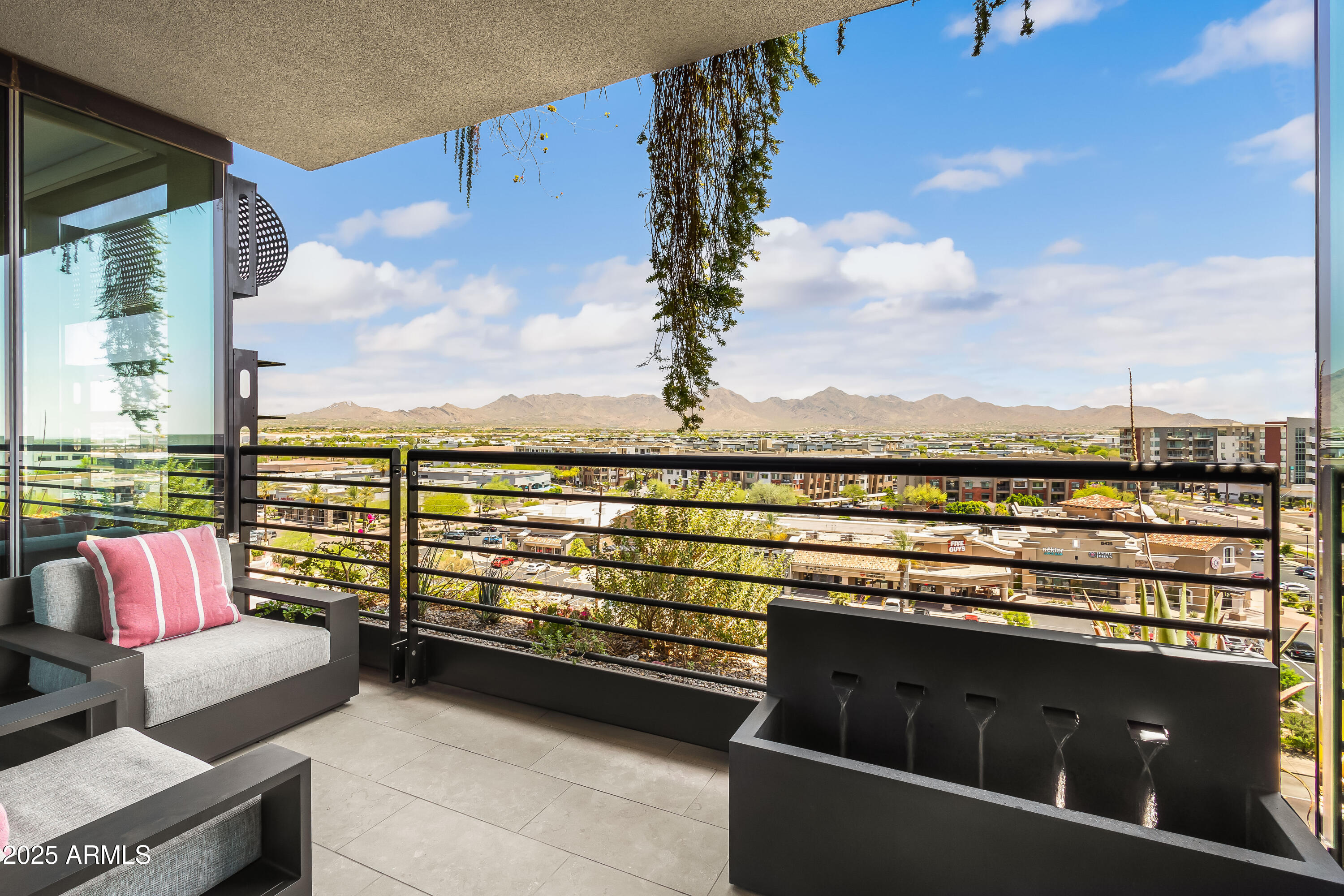 7180 E KIERLAND Boulevard 811