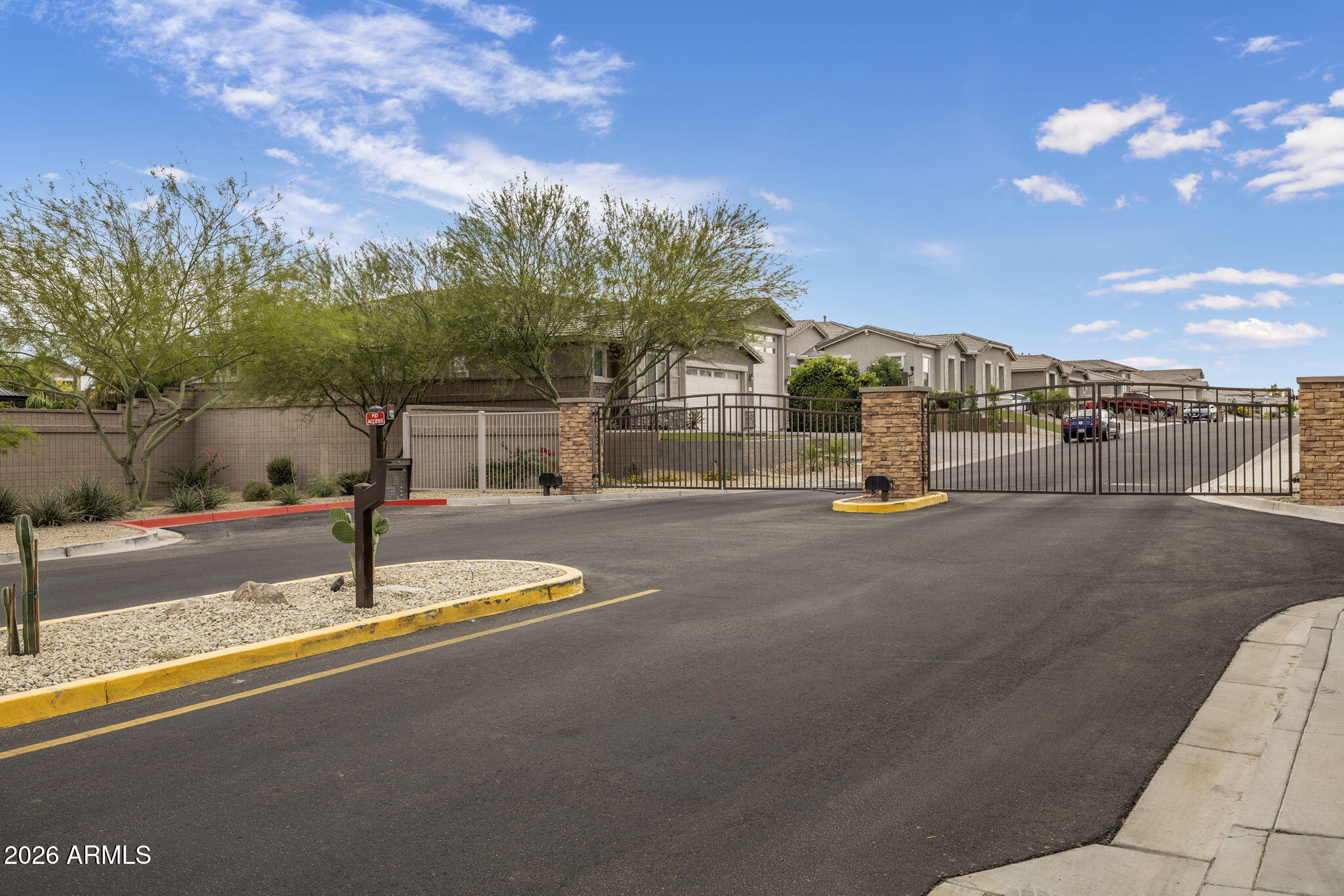 FALCON VIEW - Residential