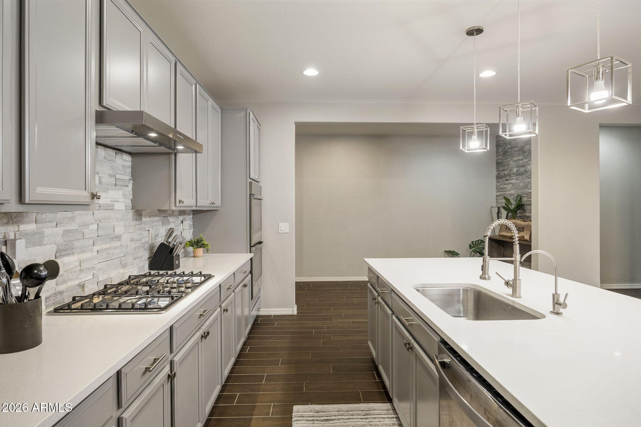FALCON VIEW - Residential