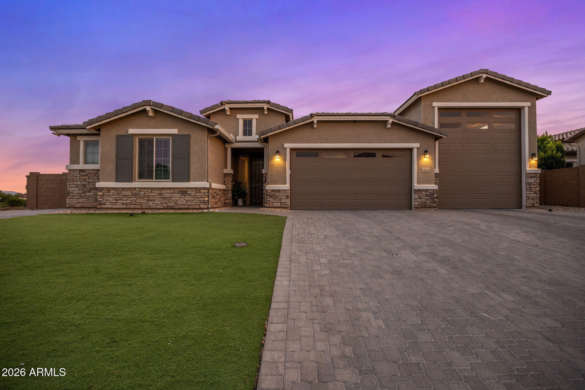 FALCON VIEW - Residential