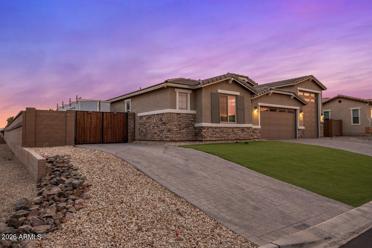 12515 W TUCKEY Lane