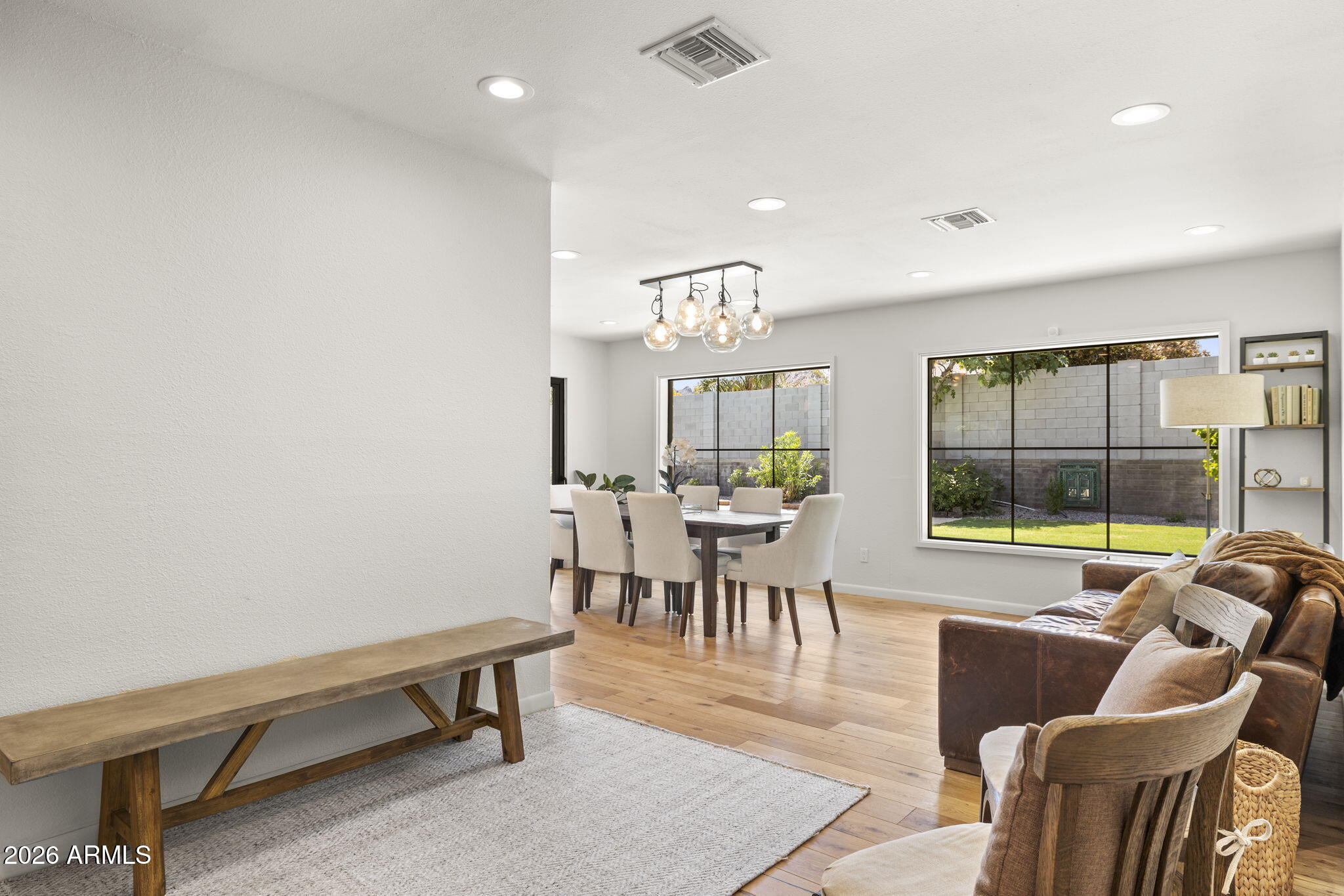 2601 E SAHUARO Drive