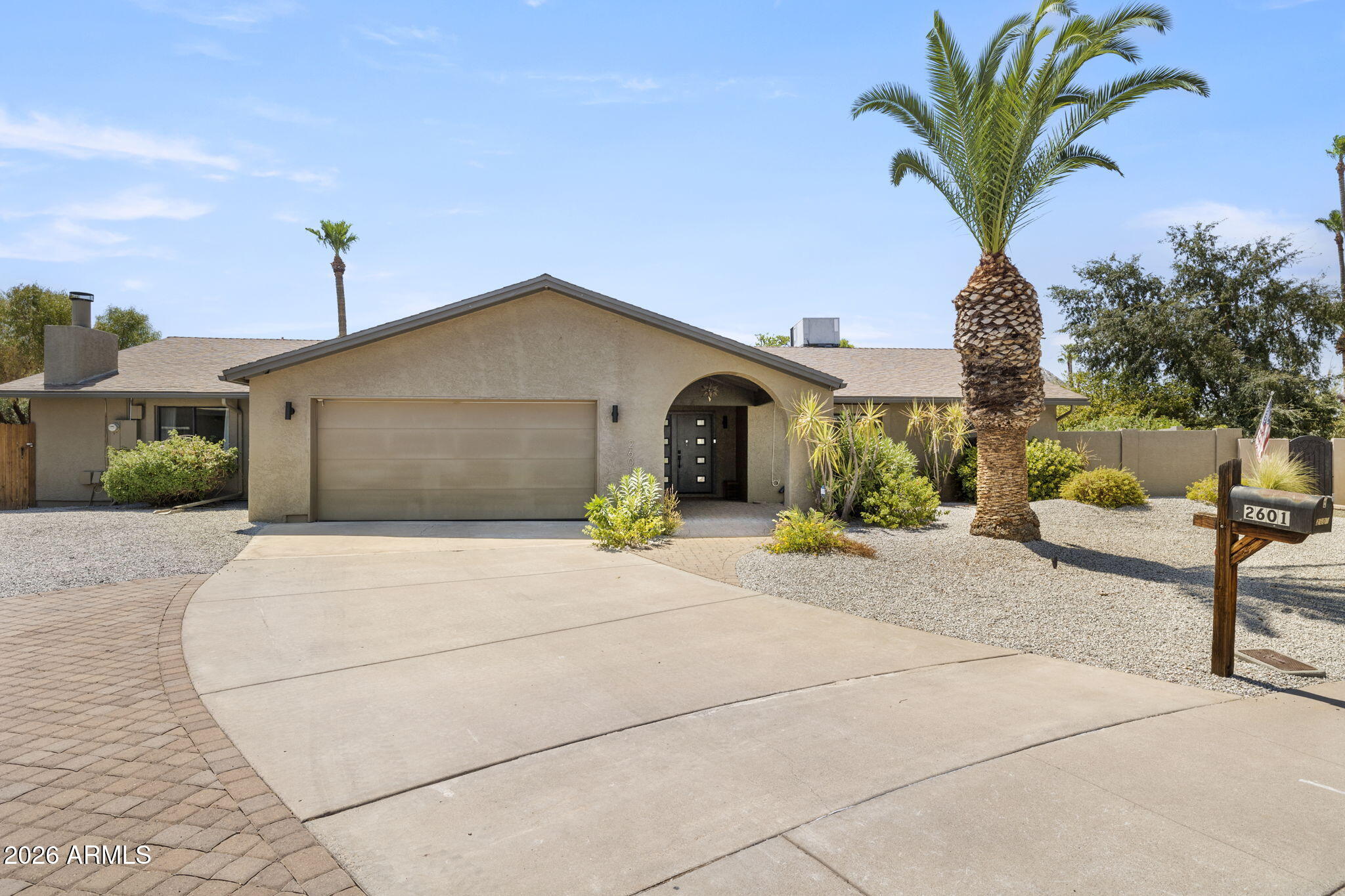 2601 E SAHUARO Drive