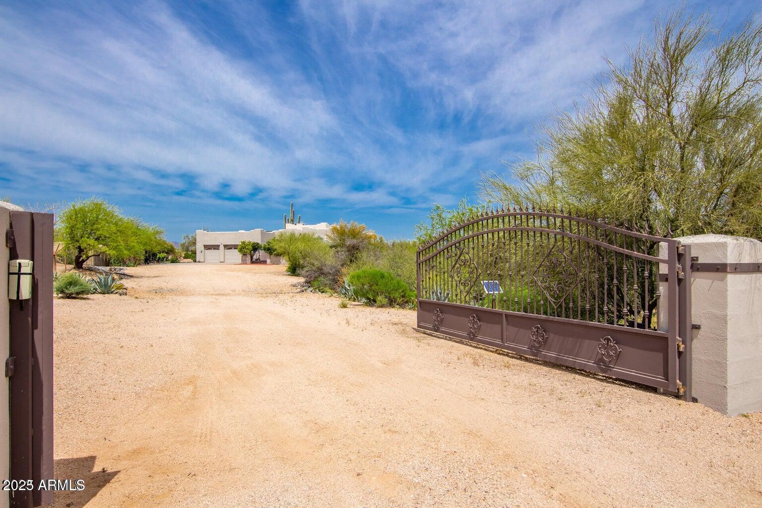 13830 E WINDSTONE Trail