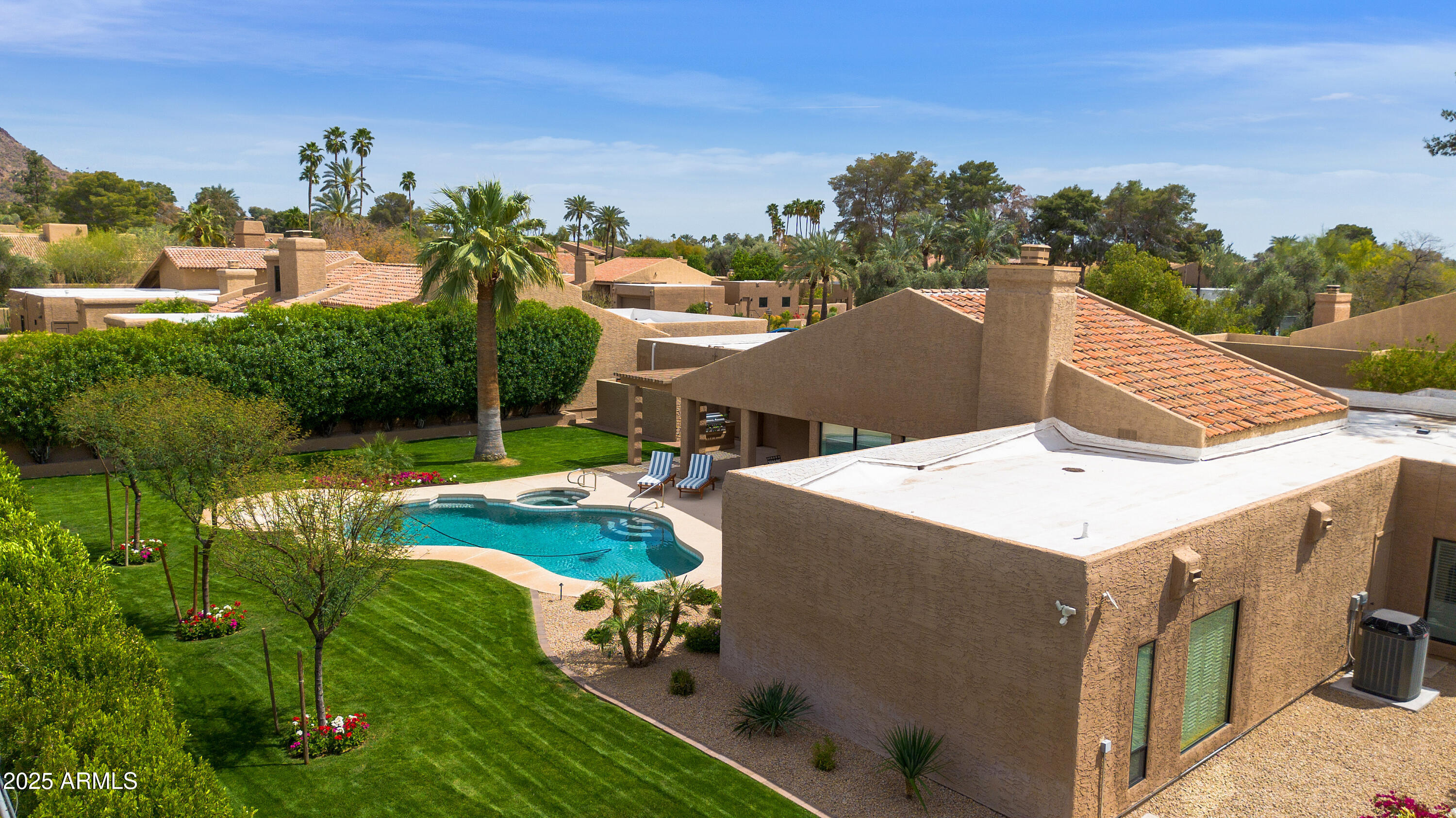 4436 E CAMELBACK Road 37