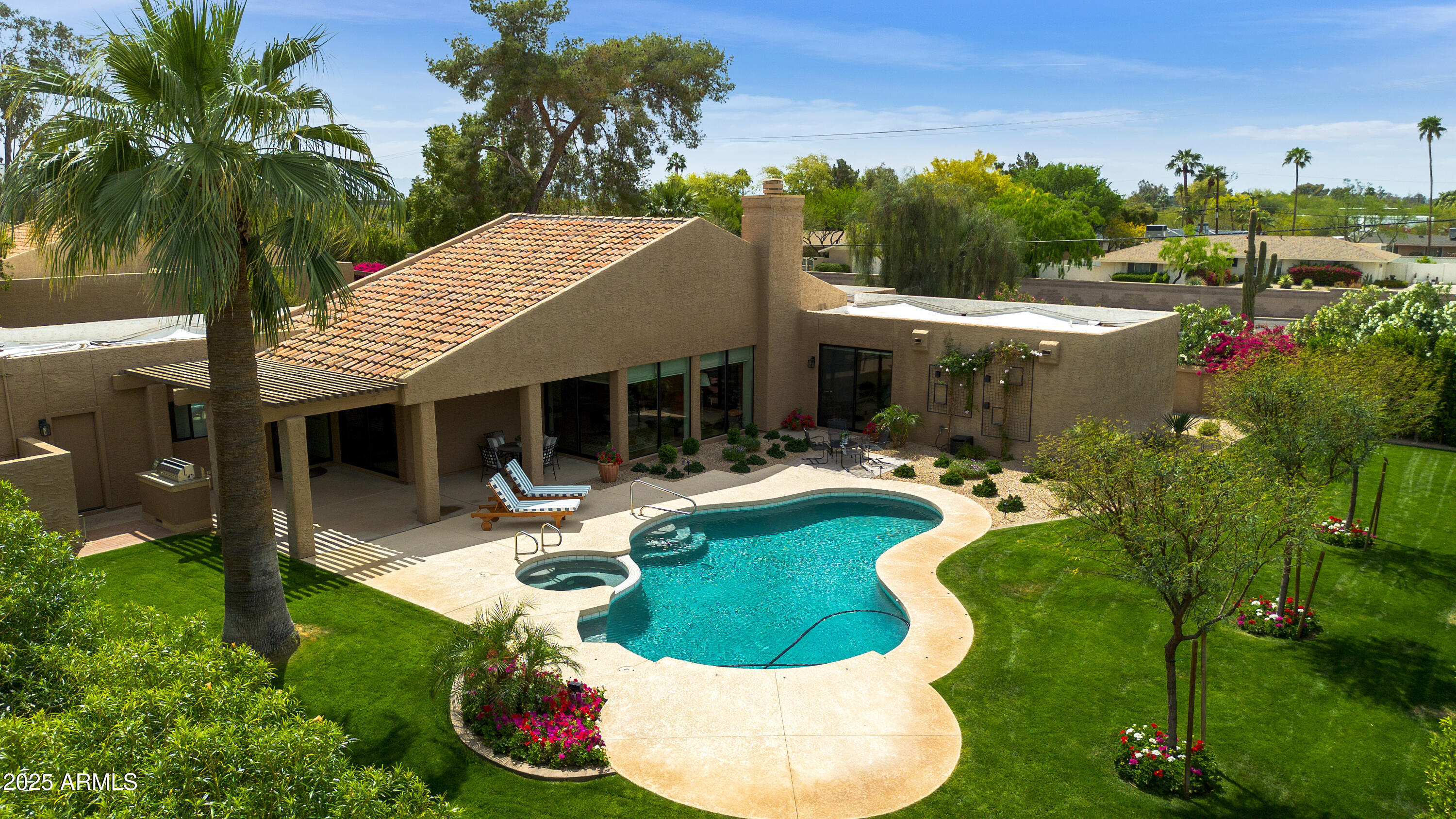 4436 E CAMELBACK Road 37