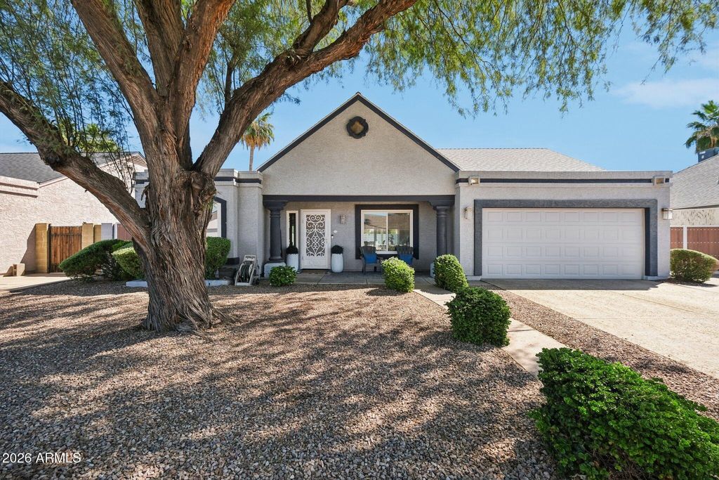 Photo of 7243 S Alder Drive, Tempe, AZ 85283 (MLS # 7002157)