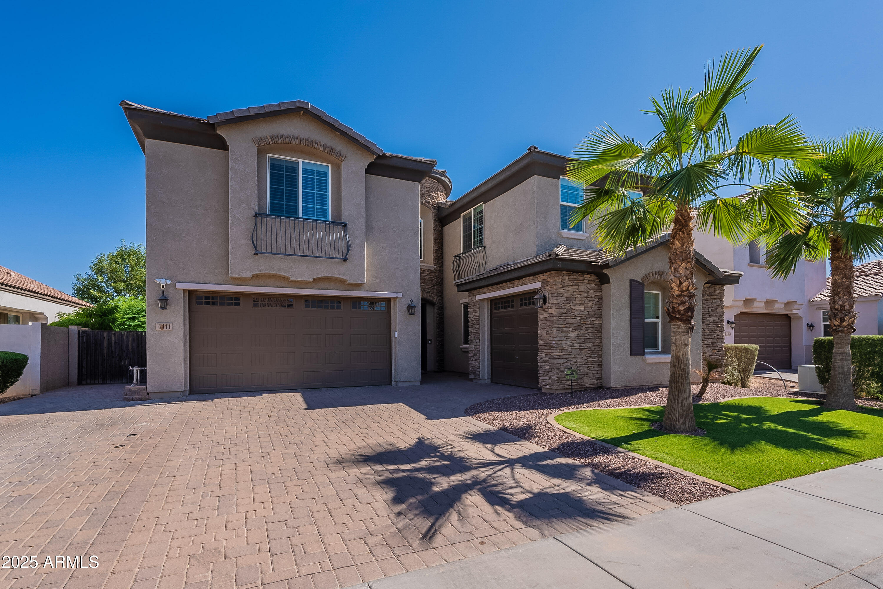 4411 E Zion Way