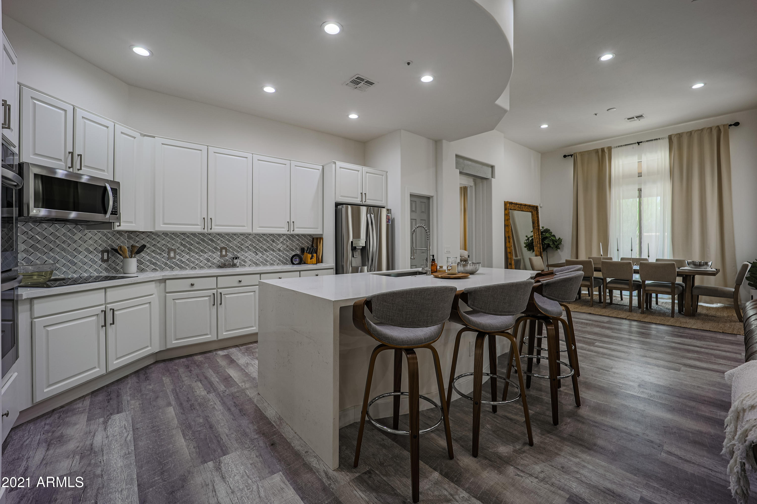 8136 E BEARDSLEY Road