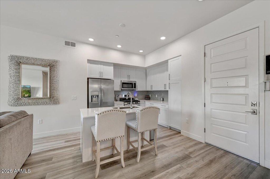 Photo of 7300 E Earll Drive #1013, Scottsdale, AZ 85251 (MLS # 6997259)