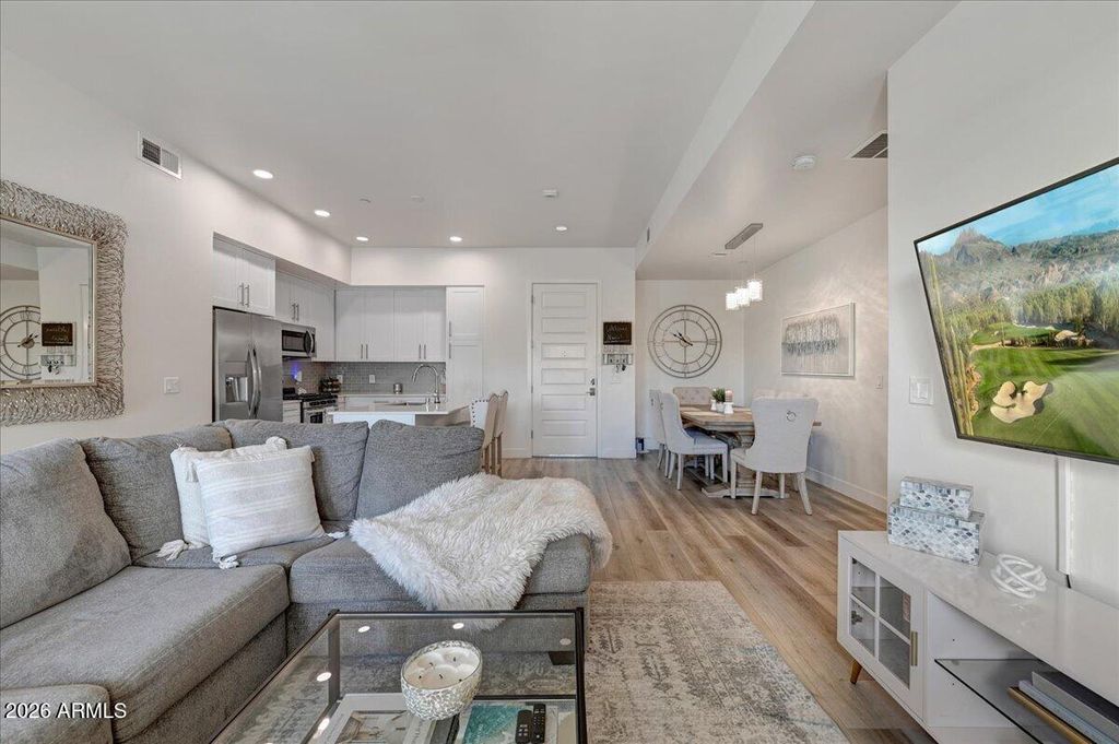 Photo of 7300 E Earll Drive #1013, Scottsdale, AZ 85251 (MLS # 6997259)