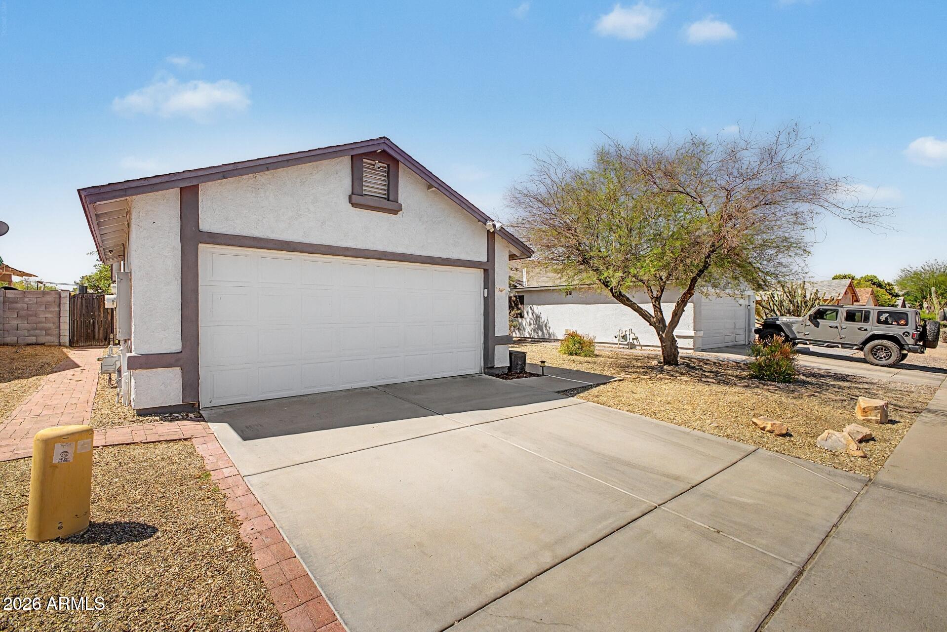 3631 W MELINDA Lane