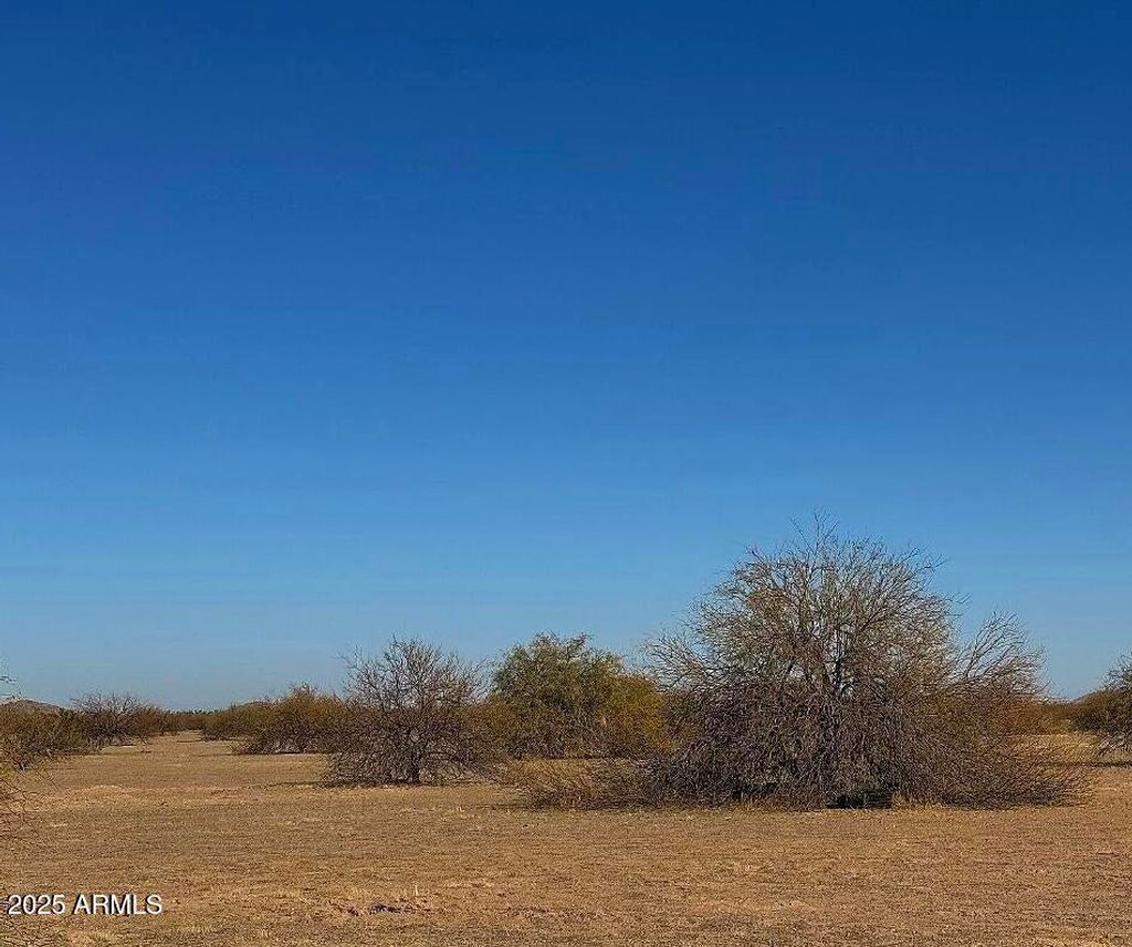 Photo of 5220 N Laguna Drive #15, Eloy, AZ 85131 (MLS # 6879848)