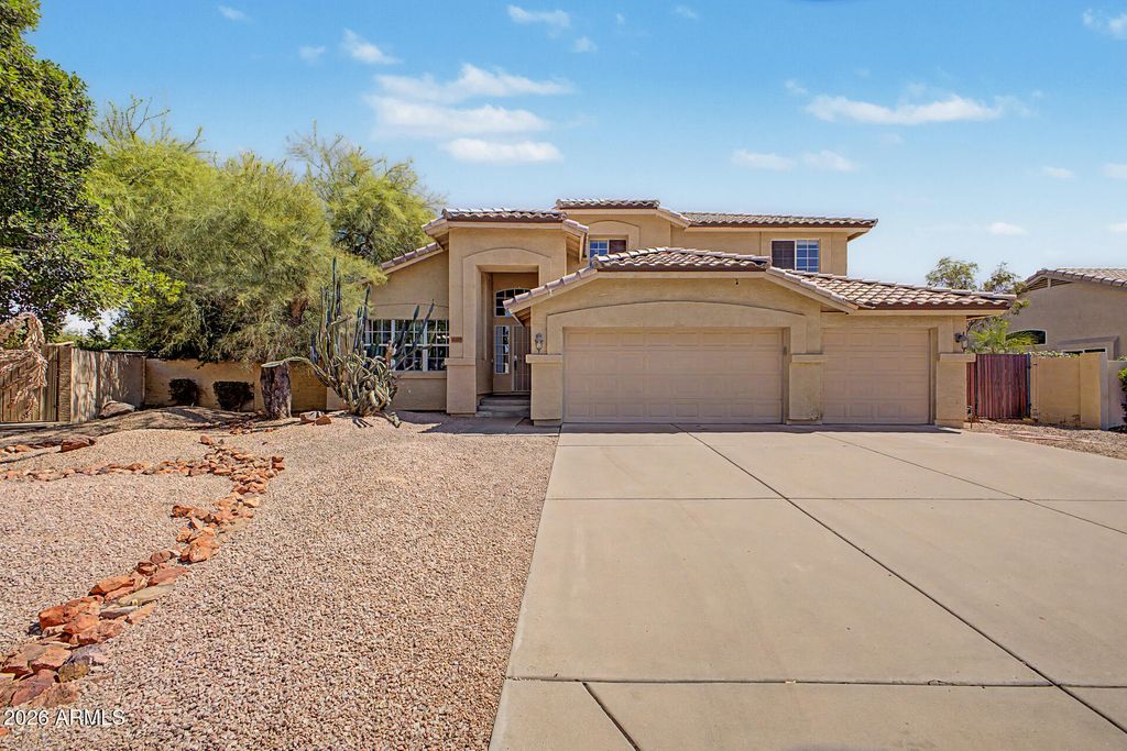 Photo of 4337 E Desert Lane, Gilbert, AZ 85234 (MLS # 7029365)
