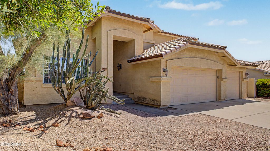 Photo of 4337 E Desert Lane, Gilbert, AZ 85234 (MLS # 7029365)
