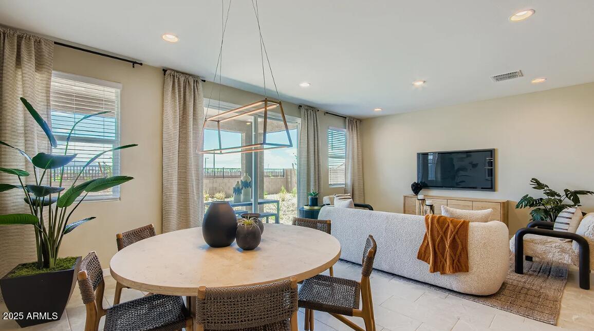 9520 W WHITTON Avenue