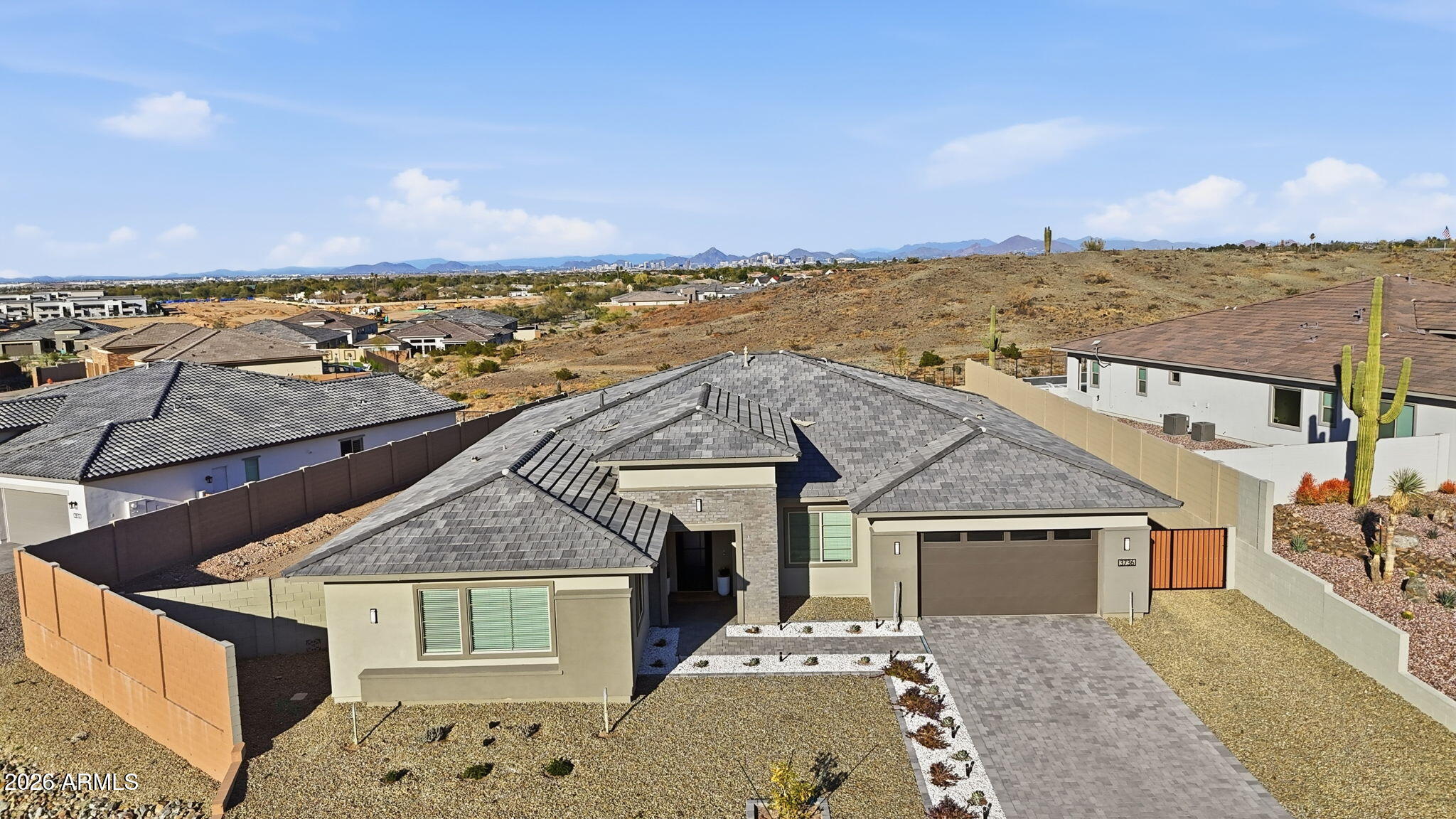 WHISPERING HILLS - Residential