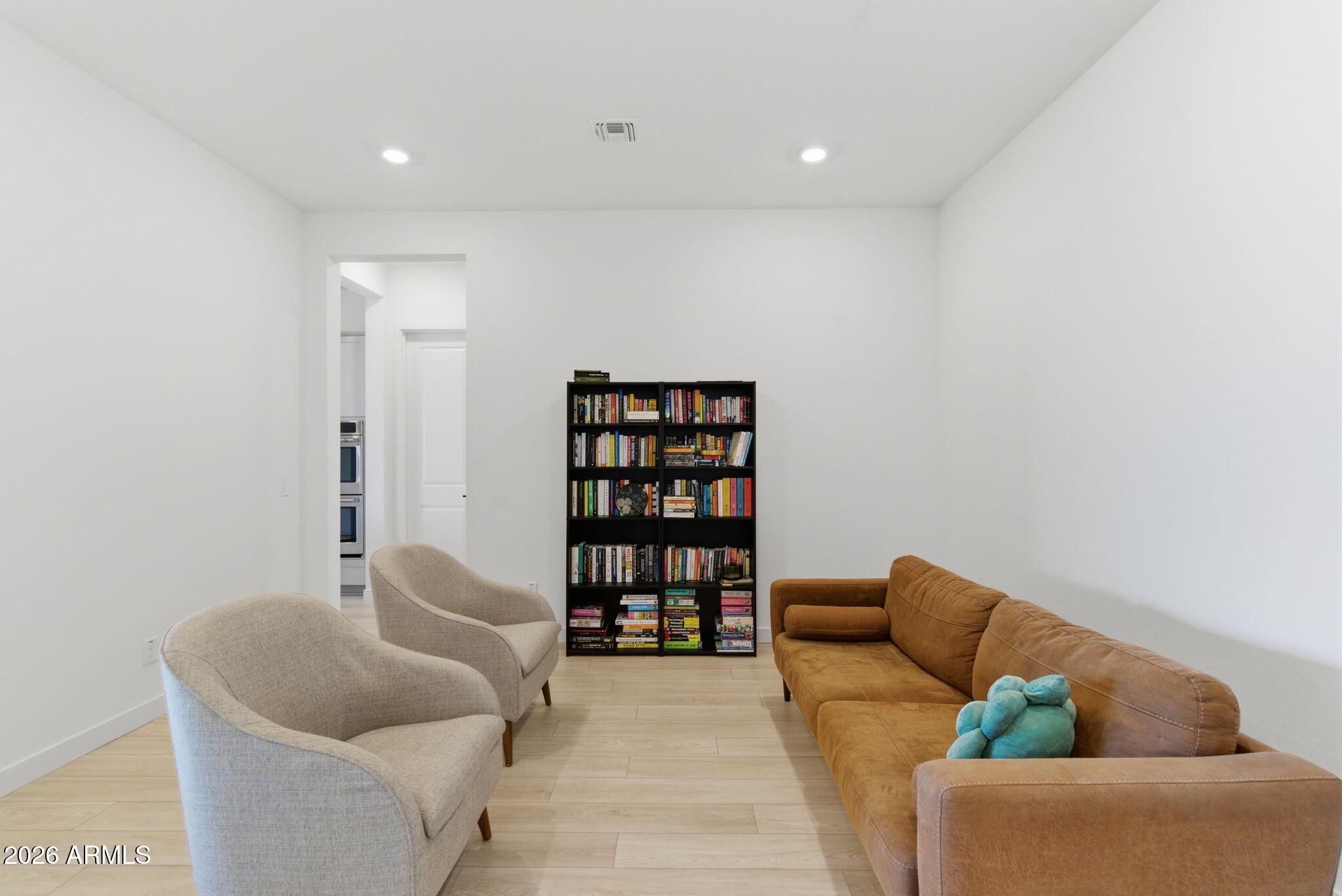 WHISPERING HILLS - Residential