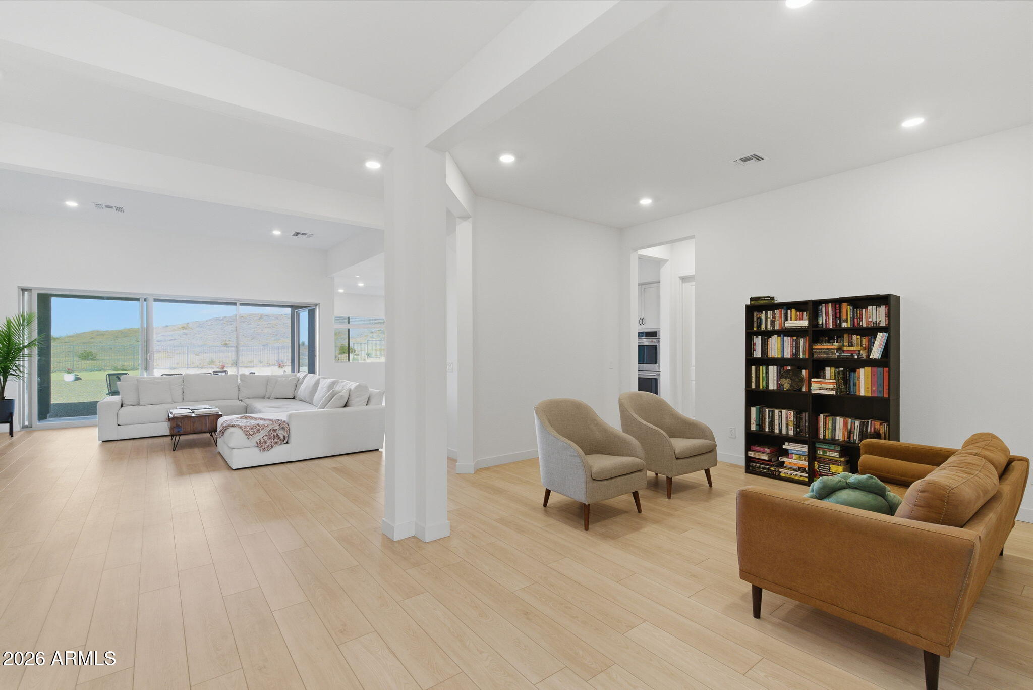 WHISPERING HILLS - Residential
