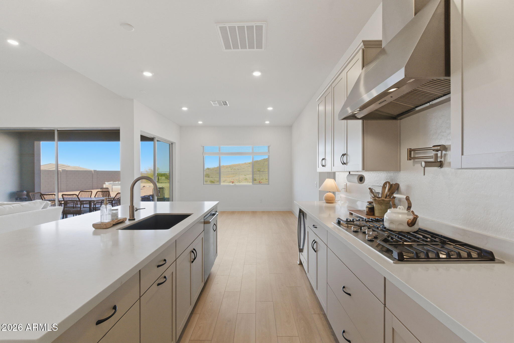 WHISPERING HILLS - Residential