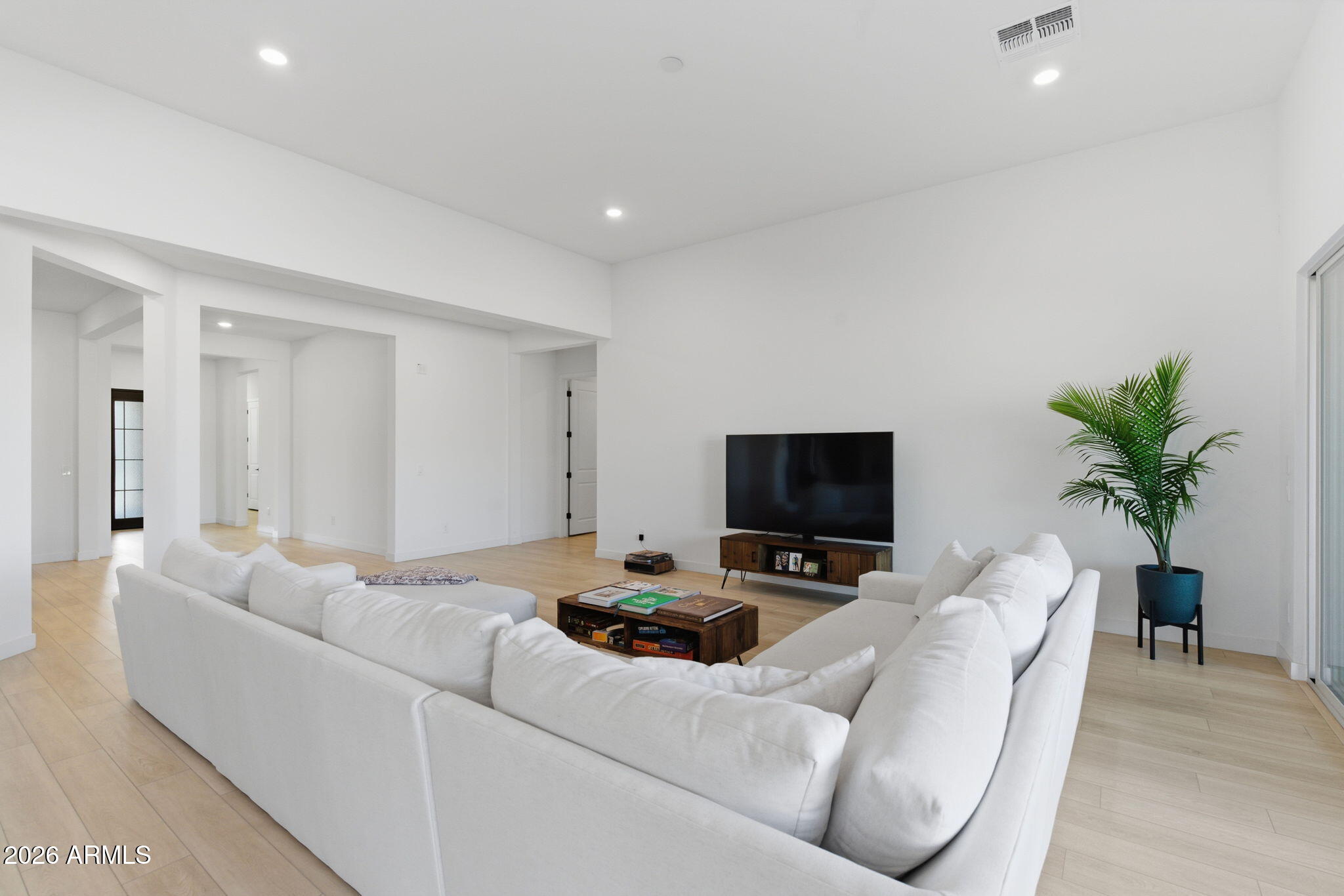WHISPERING HILLS - Residential