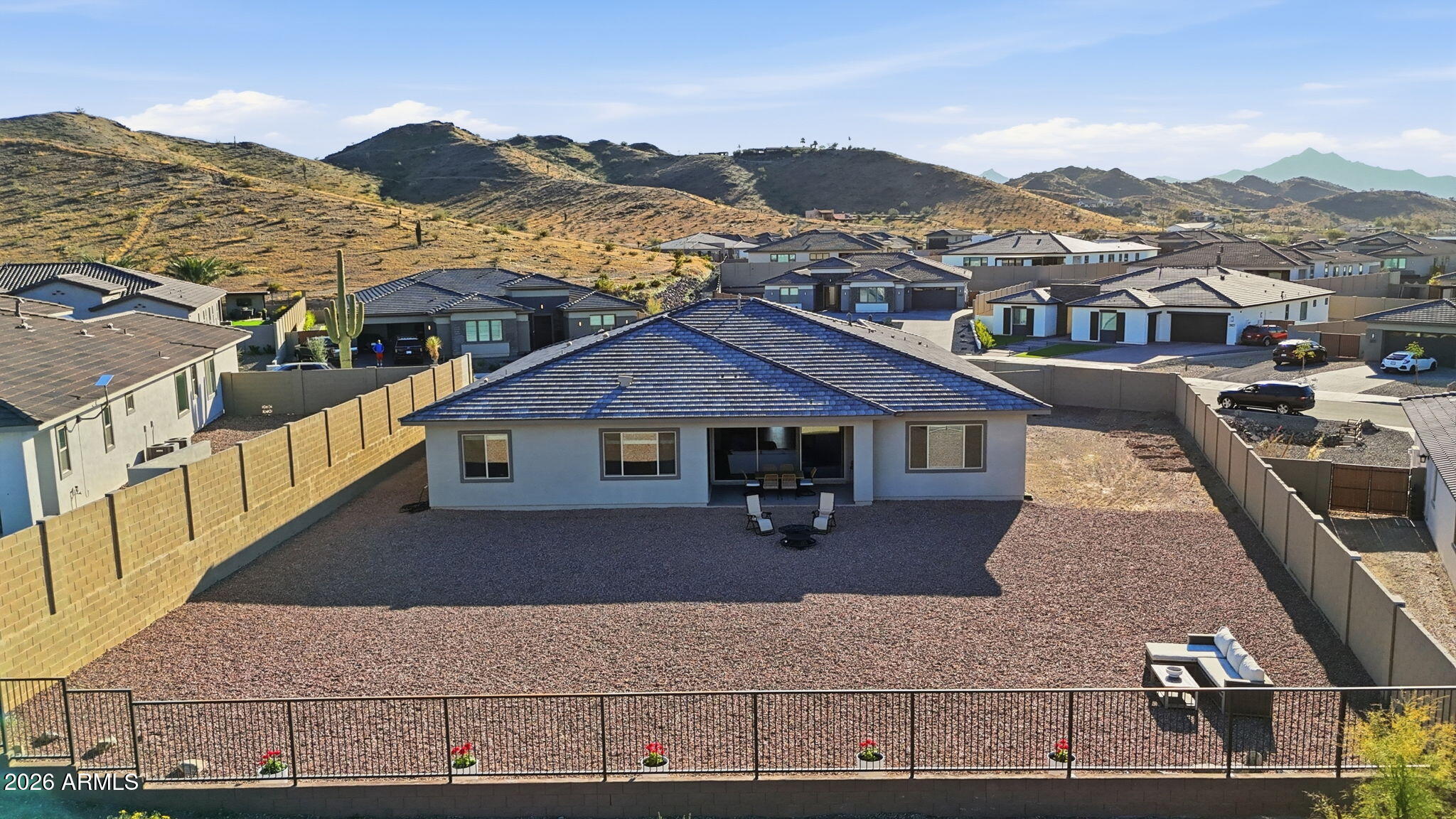 WHISPERING HILLS - Residential