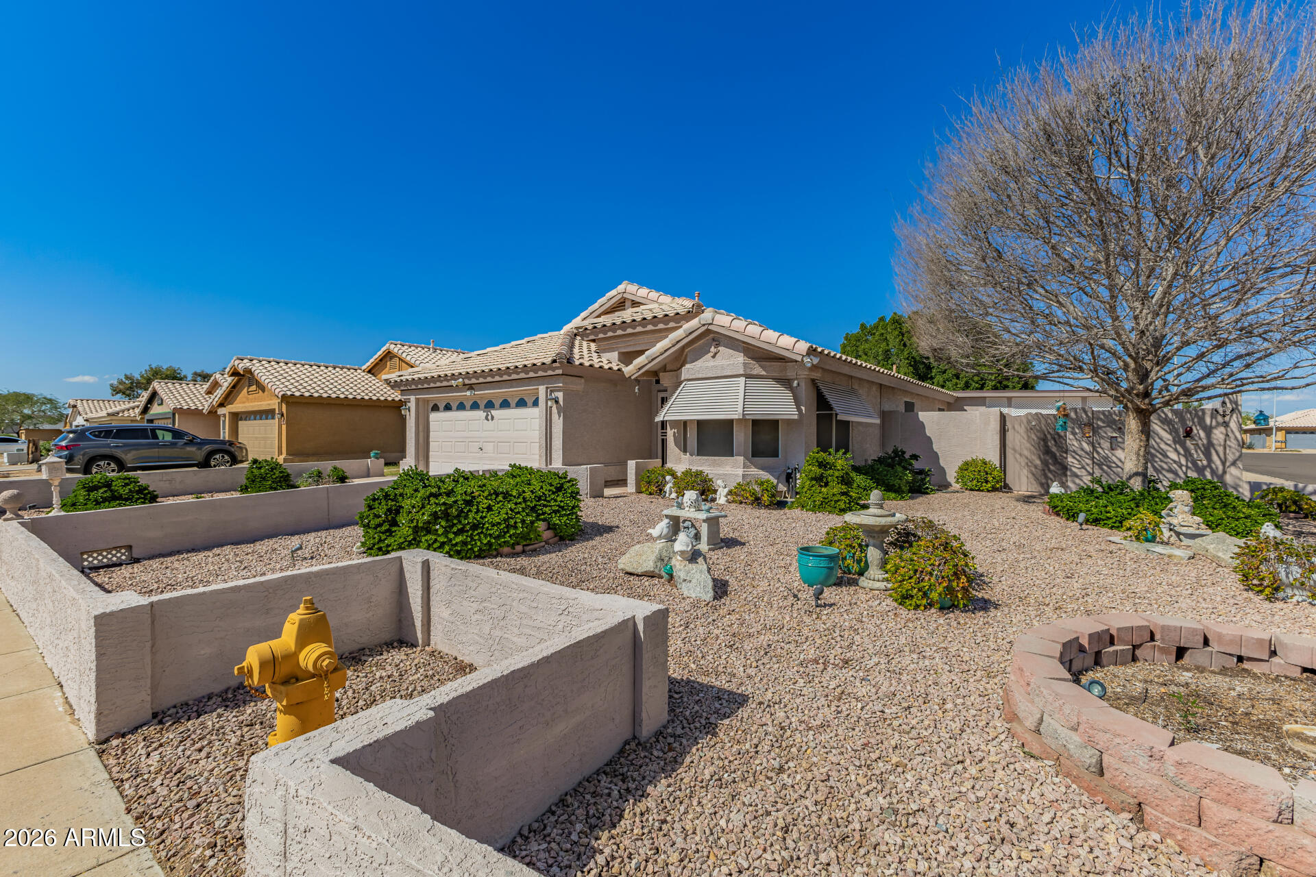 8432 W CHARTER OAK Road